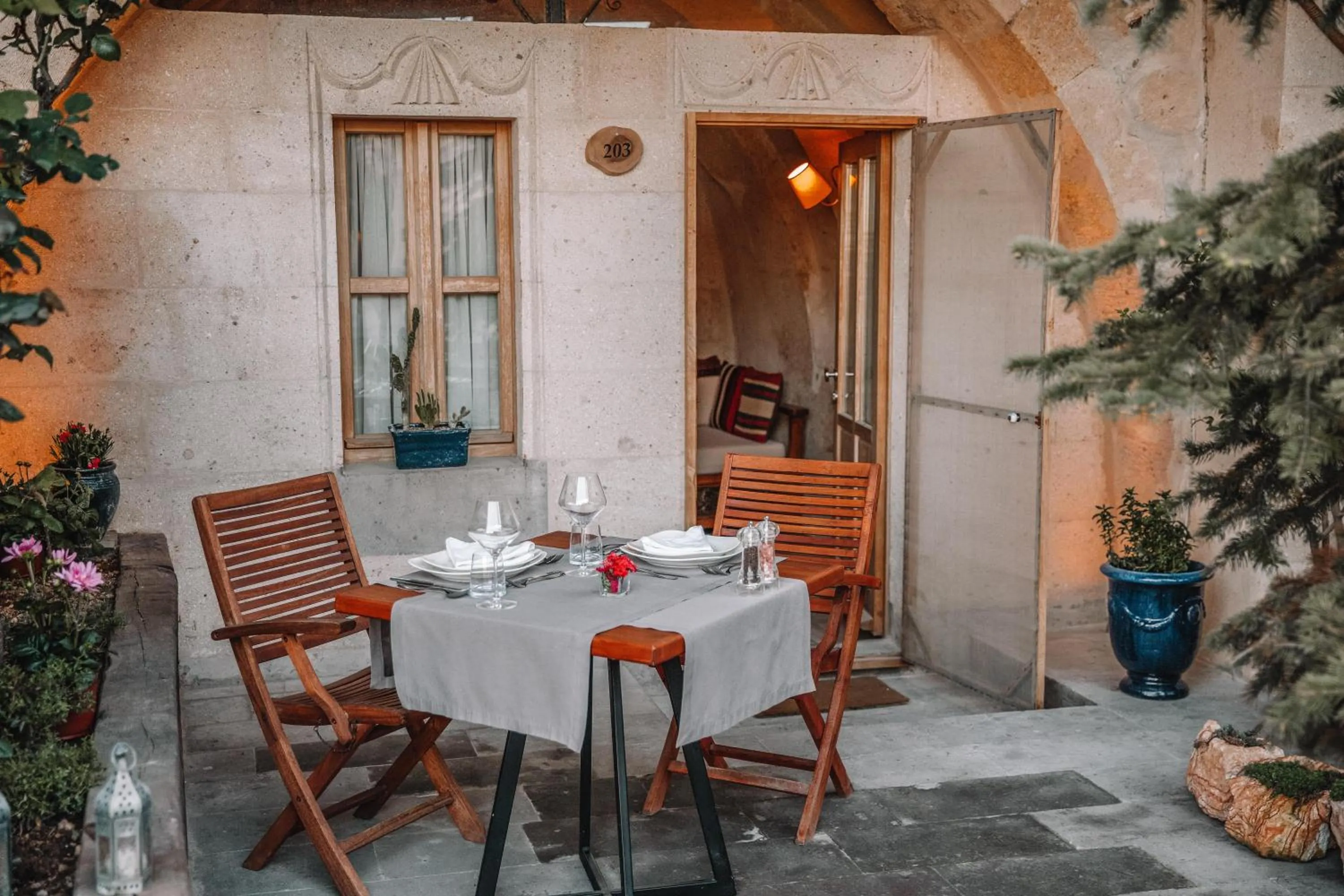 Photo of the whole room in Taskonaklar