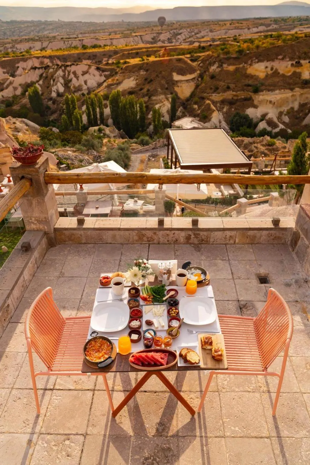 Photo of the whole room in Taskonaklar