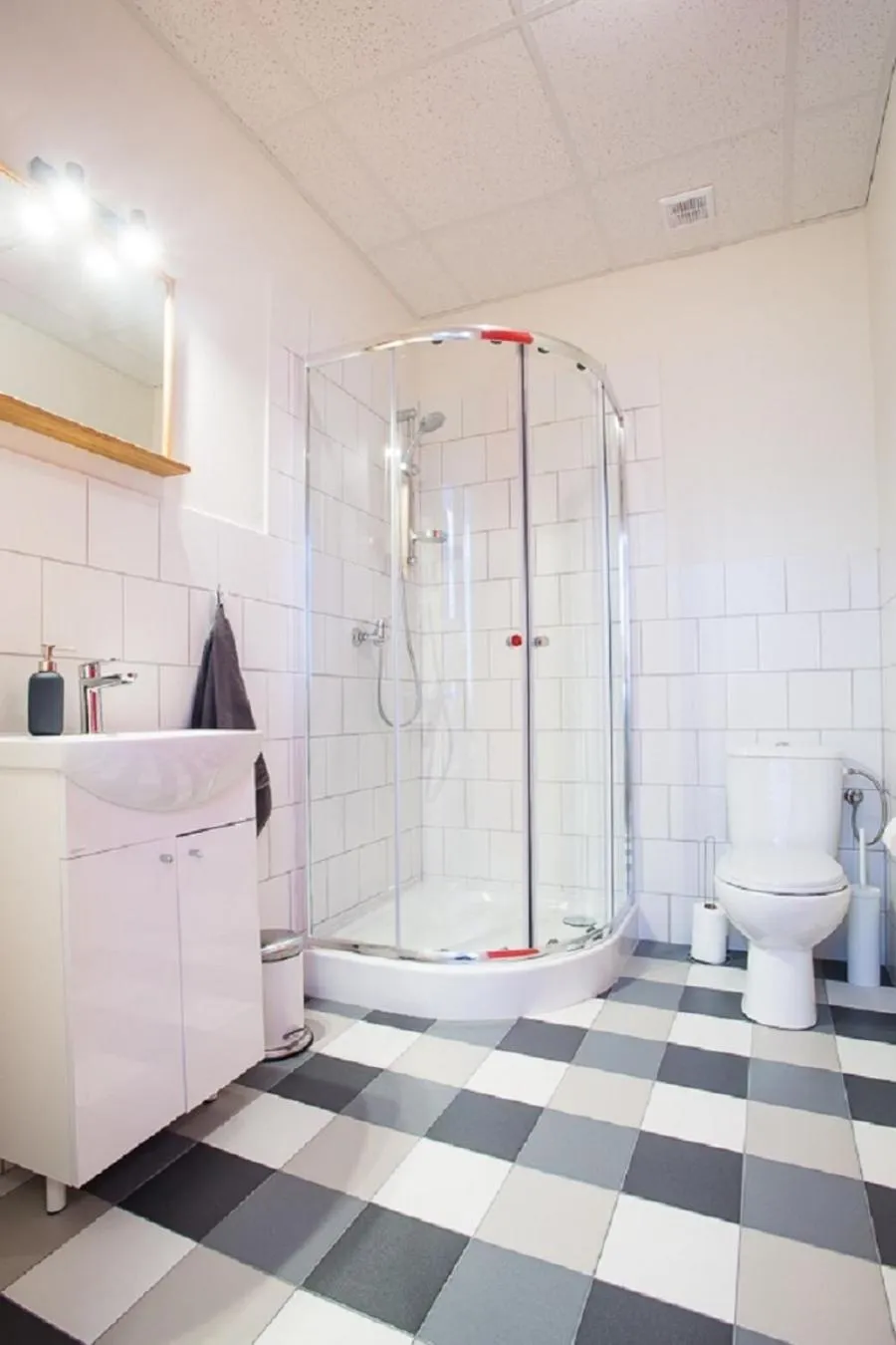 Shower in Moon Hostel Gdańsk