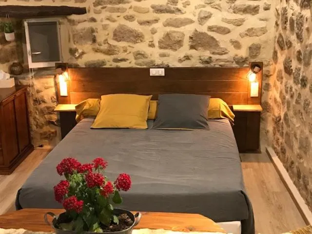 Bed in Chez Marinou