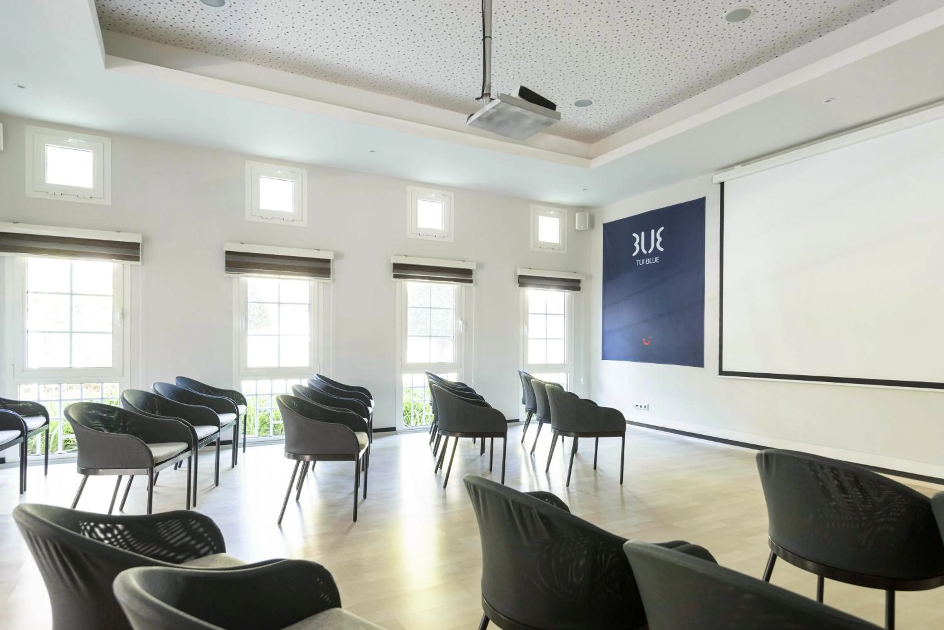Meeting/conference room in TUI BLUE Sarigerme Park