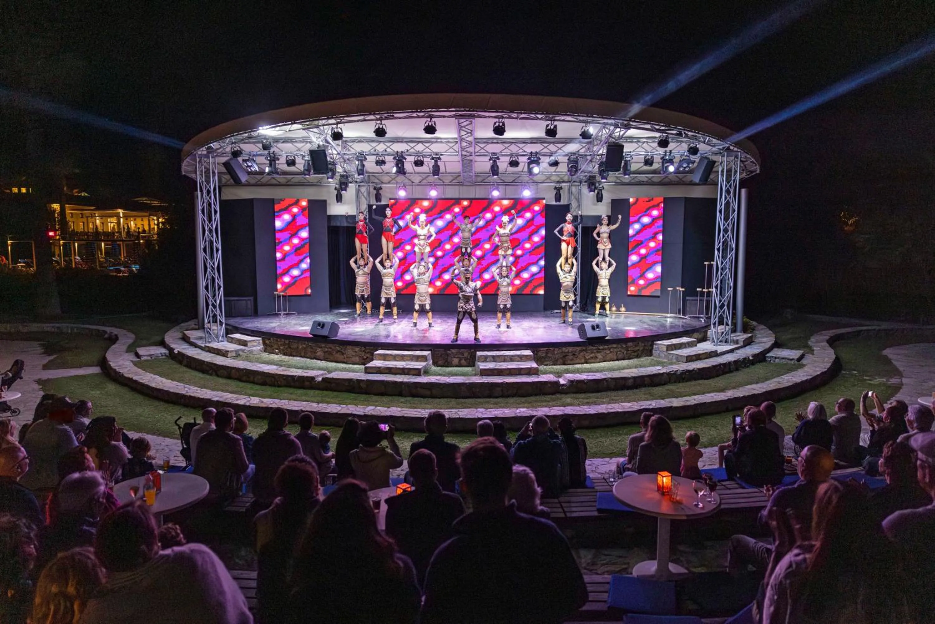 Evening entertainment in TUI BLUE Sarigerme Park