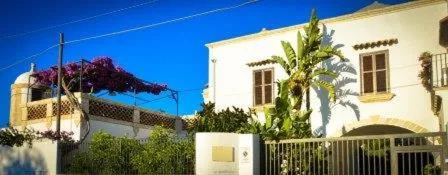 Facade/entrance in Le Garitte