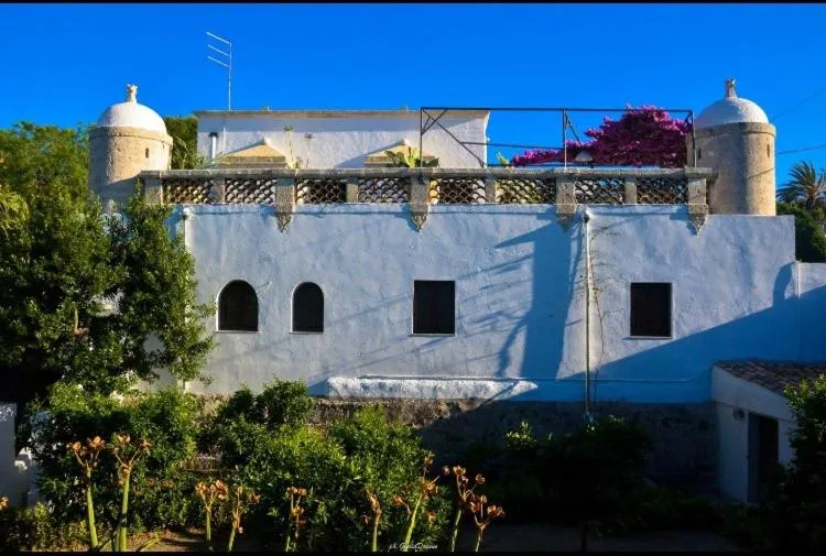 Property building in Le Garitte