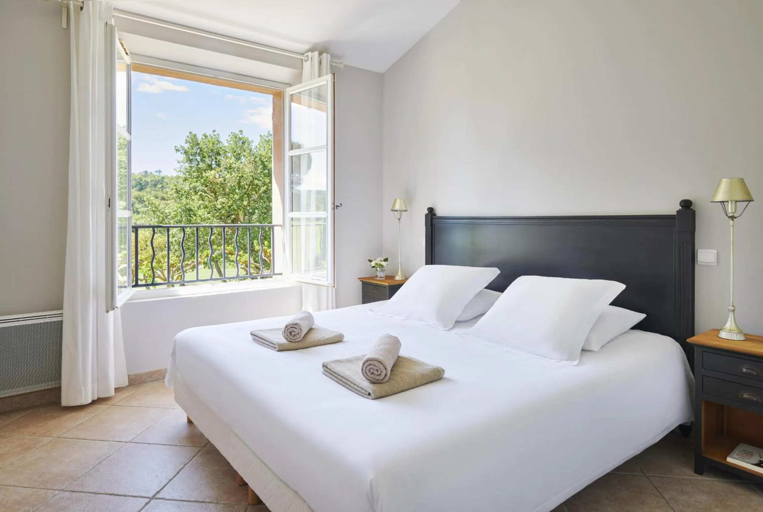 View (from property/room), Bed in Saint-Tropez Golf Residences
