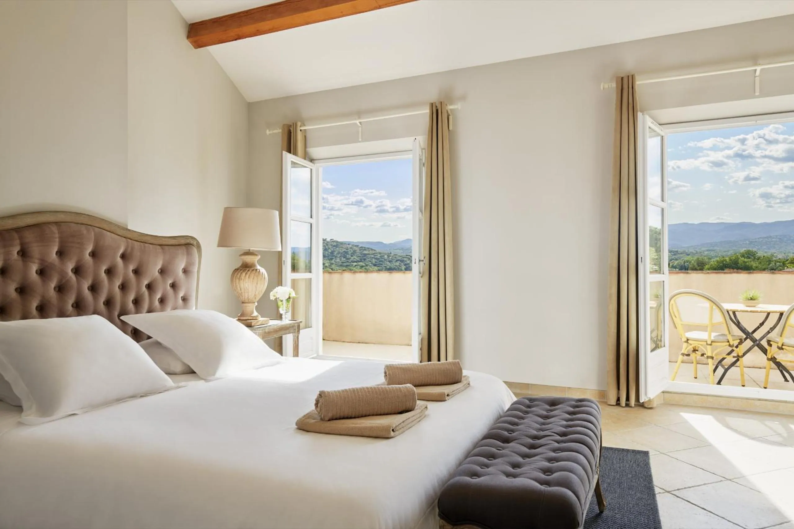 Bed in Saint-Tropez Golf Residences