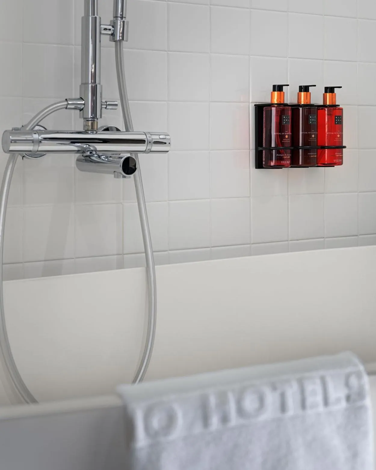 Bathroom in H10 Casa Mimosa 4* Sup