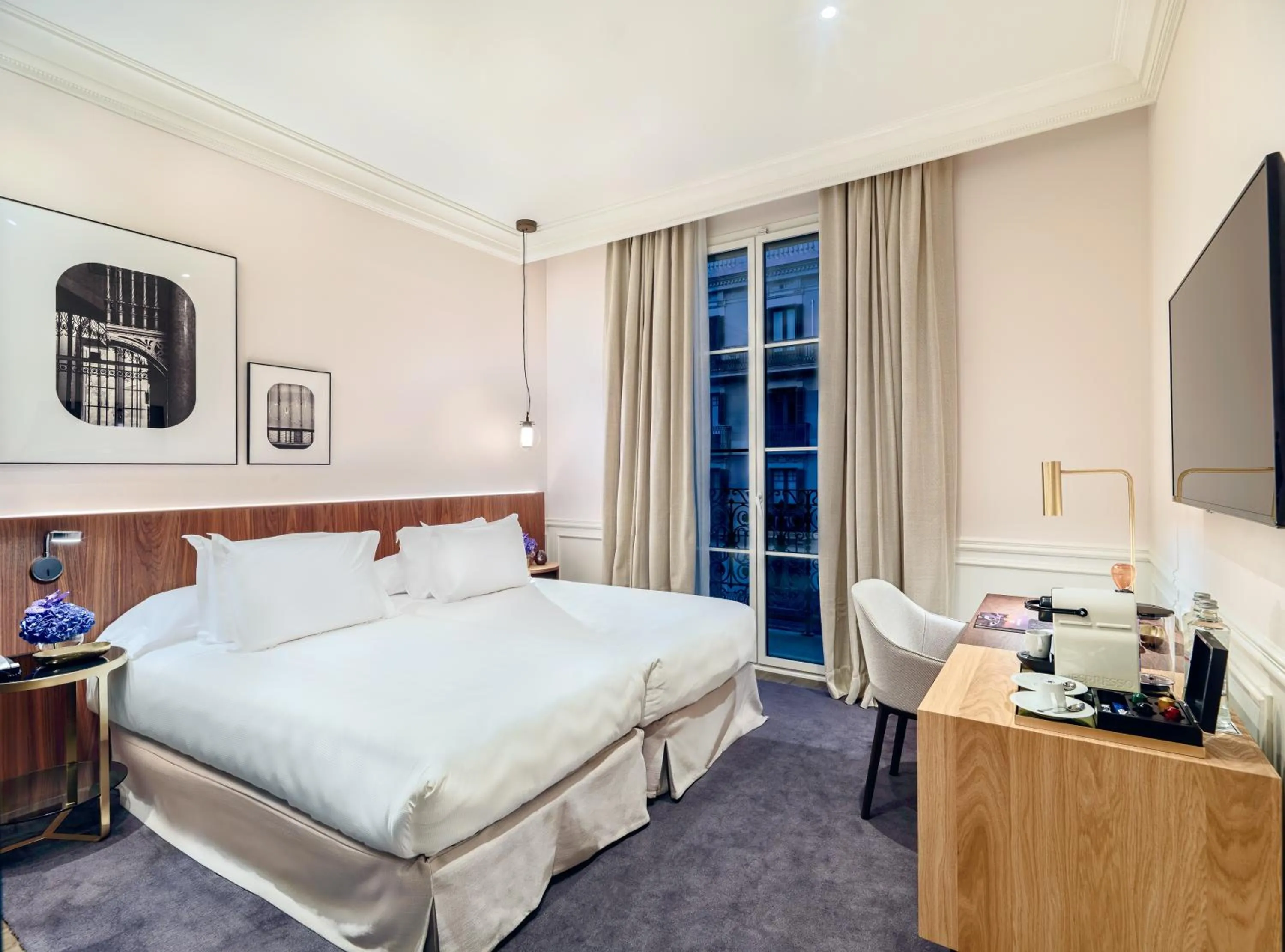 Decorative detail, Bed in H10 Casa Mimosa 4* Sup