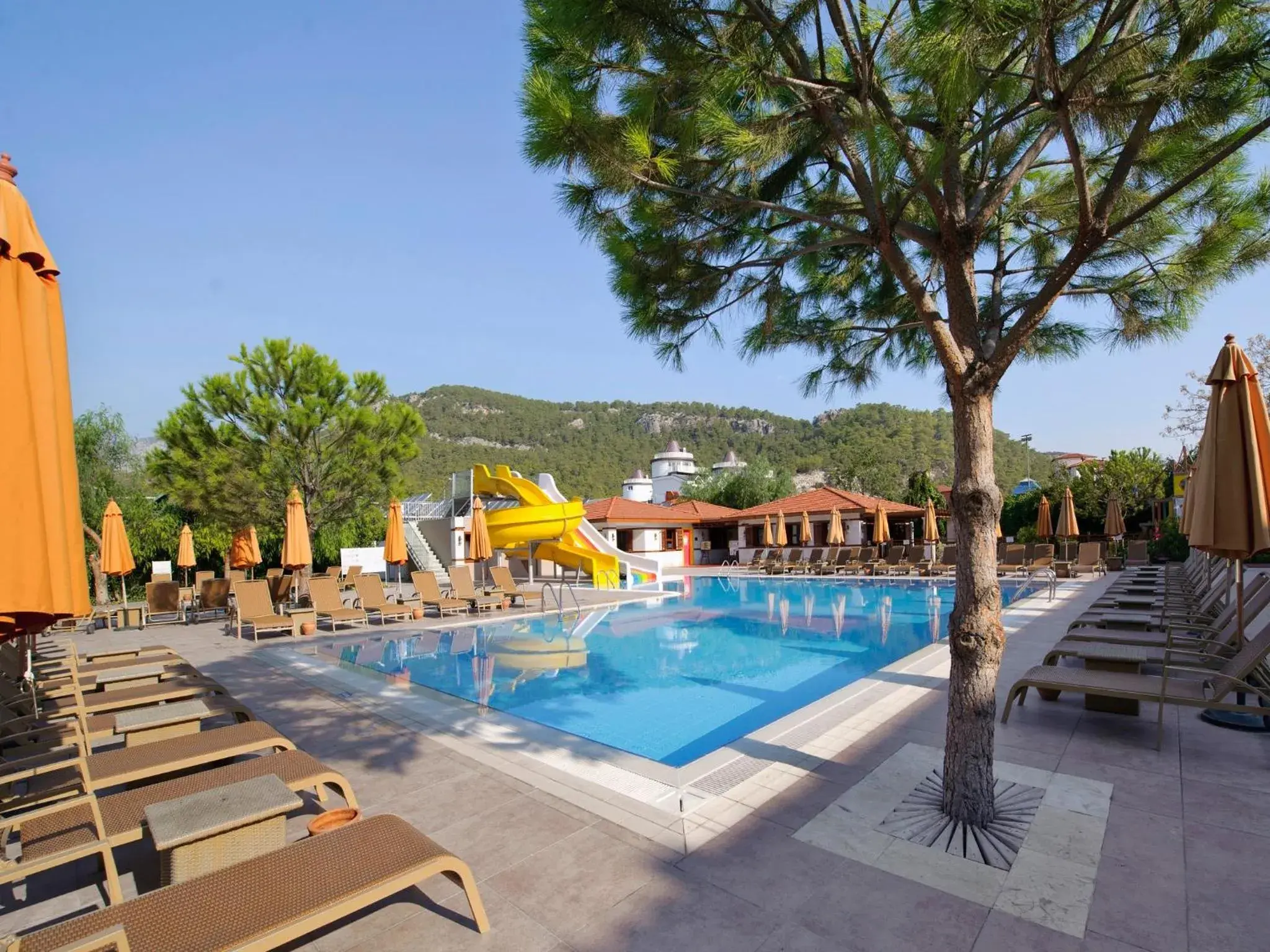 Swimming Pool in Akka Alinda Hotel