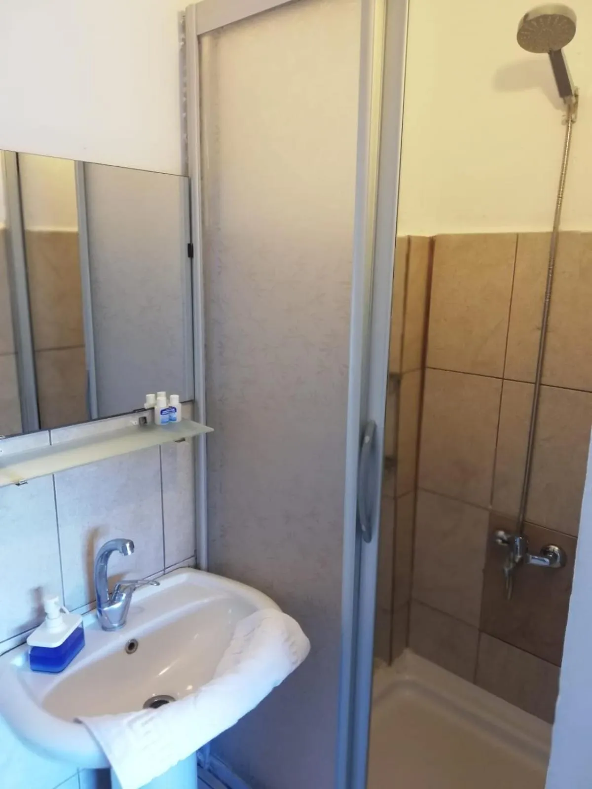 Bathroom in Urkmez Hotel