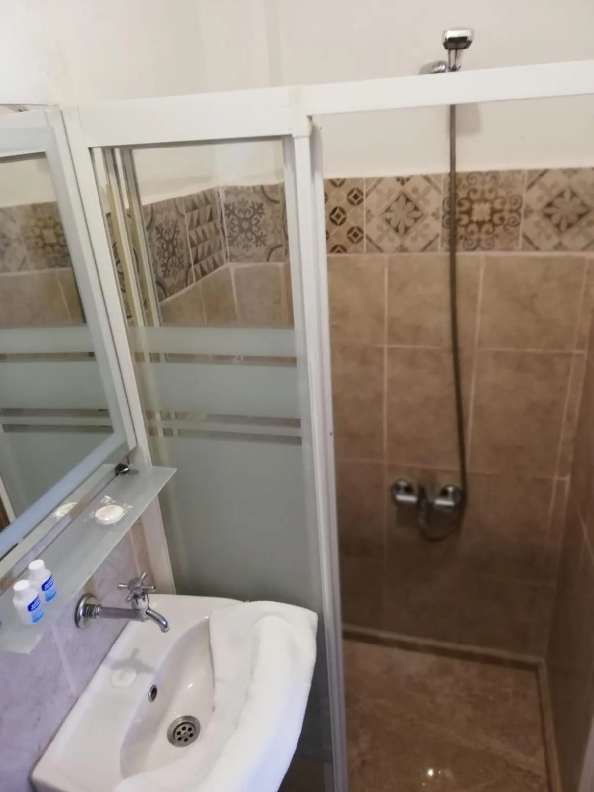 Bathroom in Urkmez Hotel