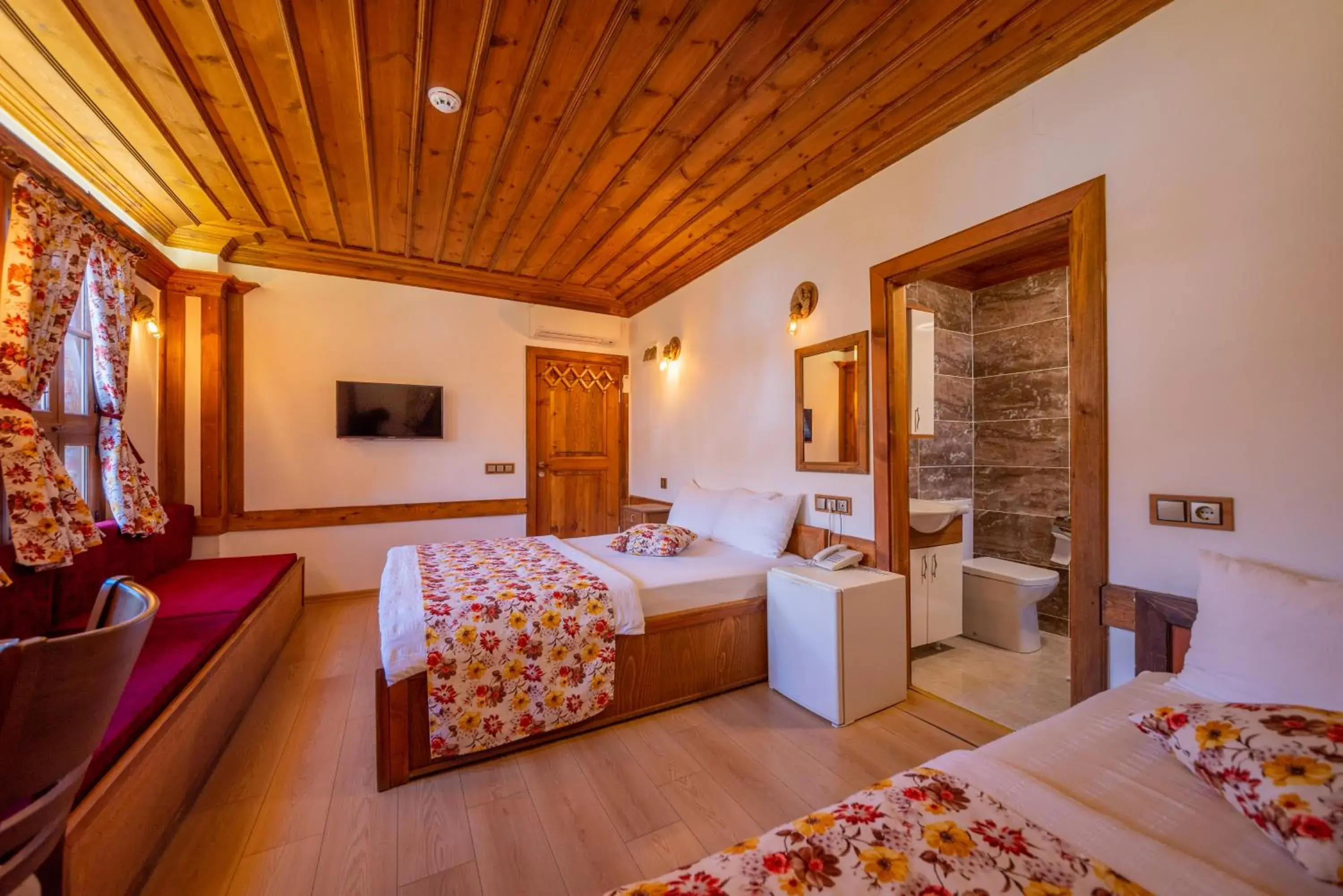 Photo of the whole room in Cesmeli Konak Garden Photo of the whole room in Cesmeli Konak Garden