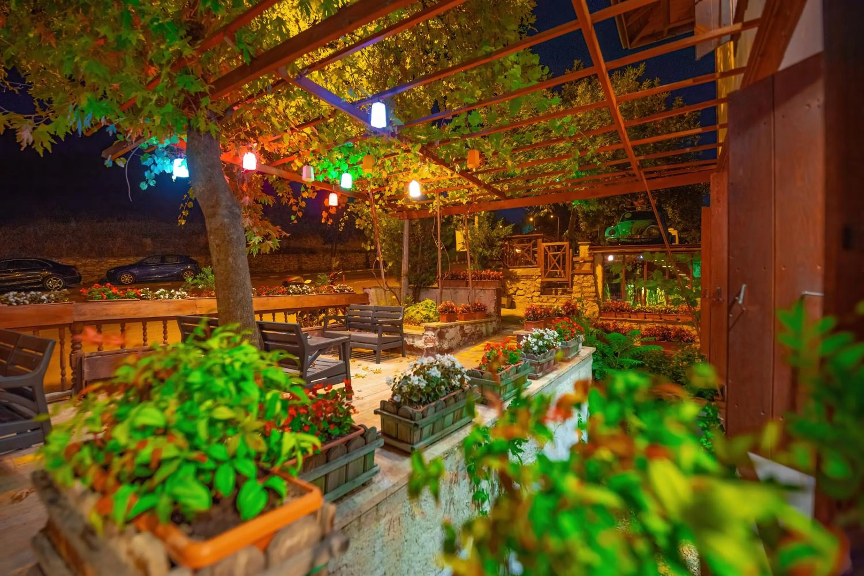 Garden in Cesmeli Konak Garden