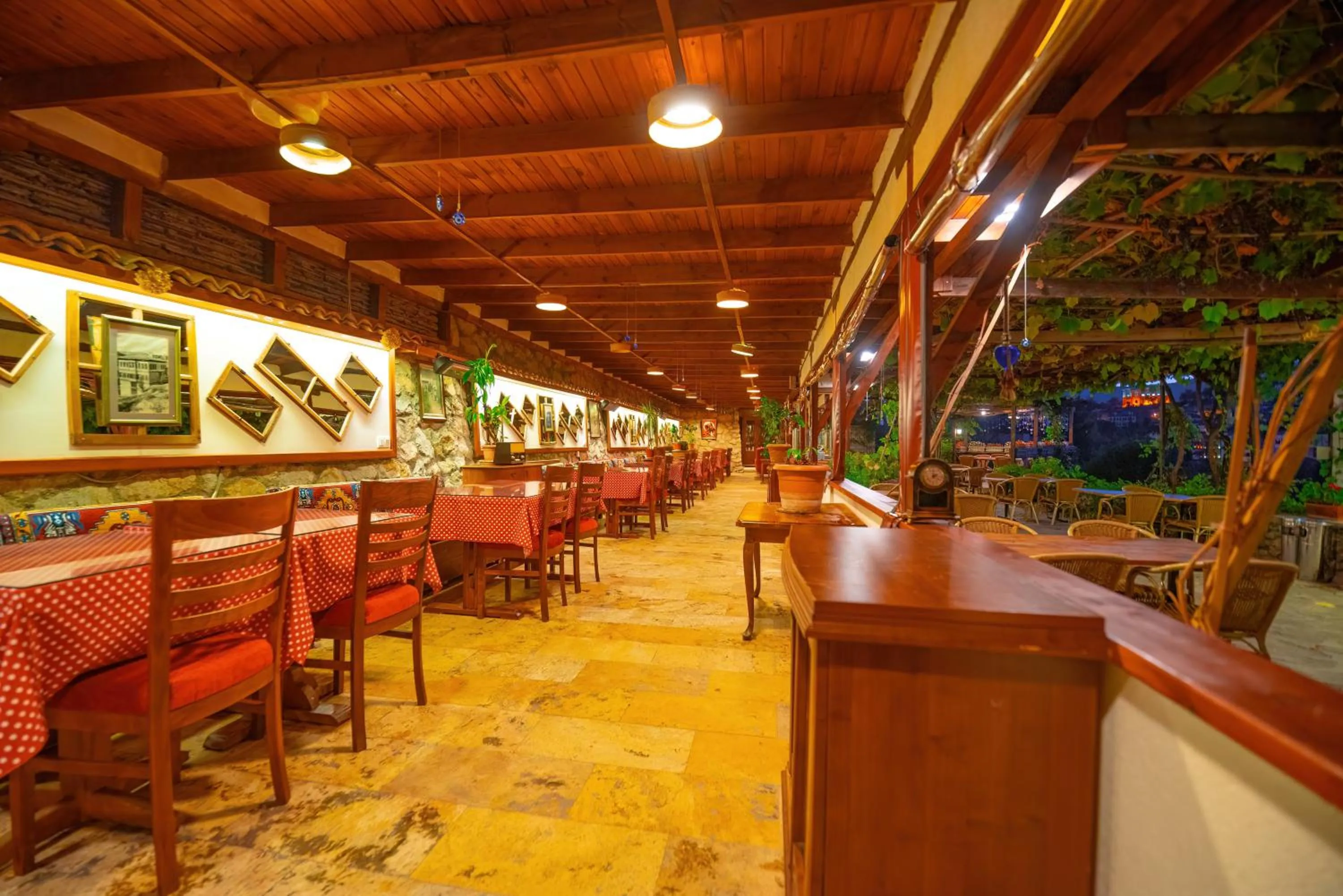 Restaurant/places to eat in Cesmeli Konak Garden