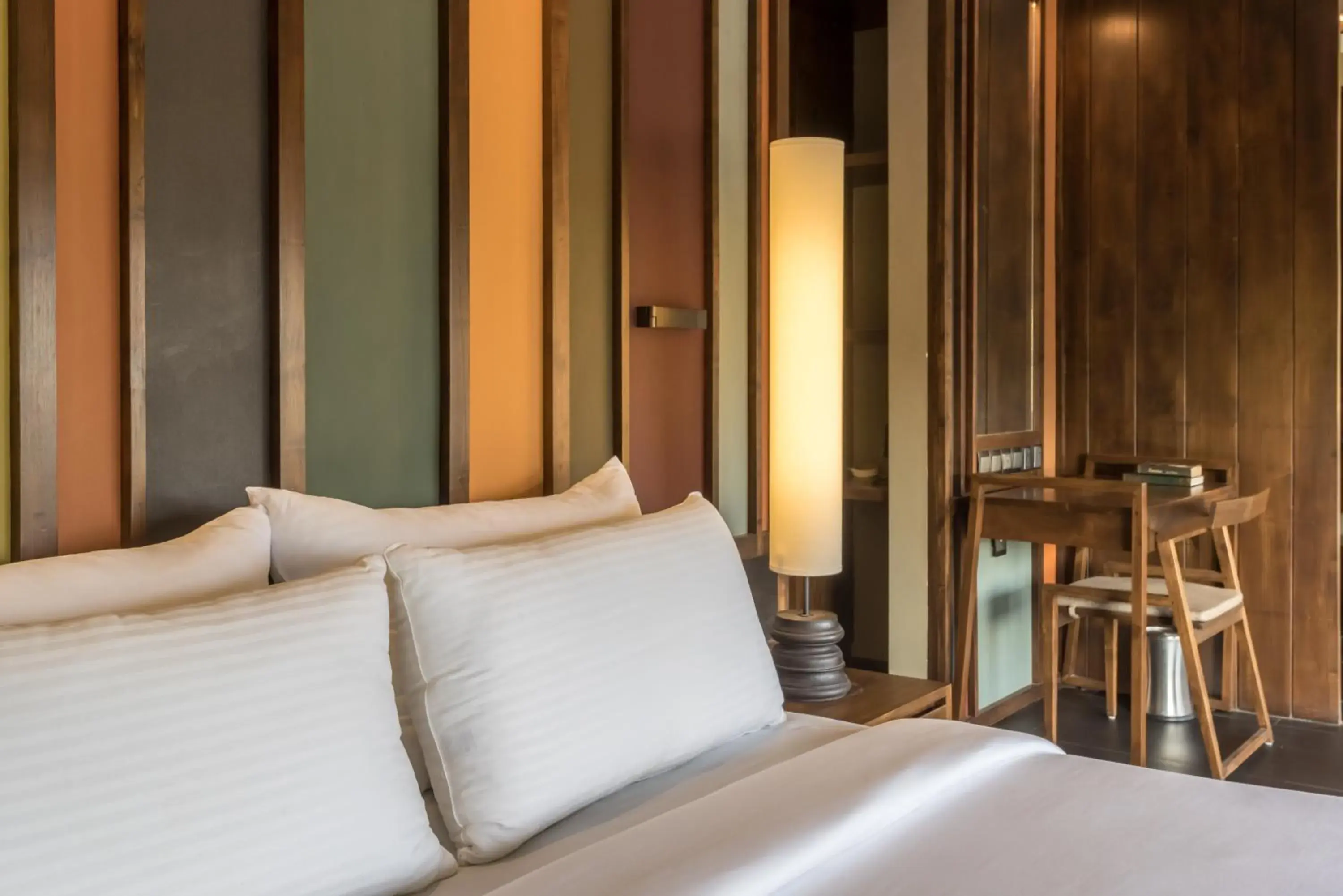 Deluxe Twin Room - single occupancy - 15% off at Lu Lin restaurant & the Canopy Bar in Jetwing Lake Deluxe Twin Room - single occupancy - 15% off at Lu Lin restaurant & the Canopy Bar in Jetwing Lake