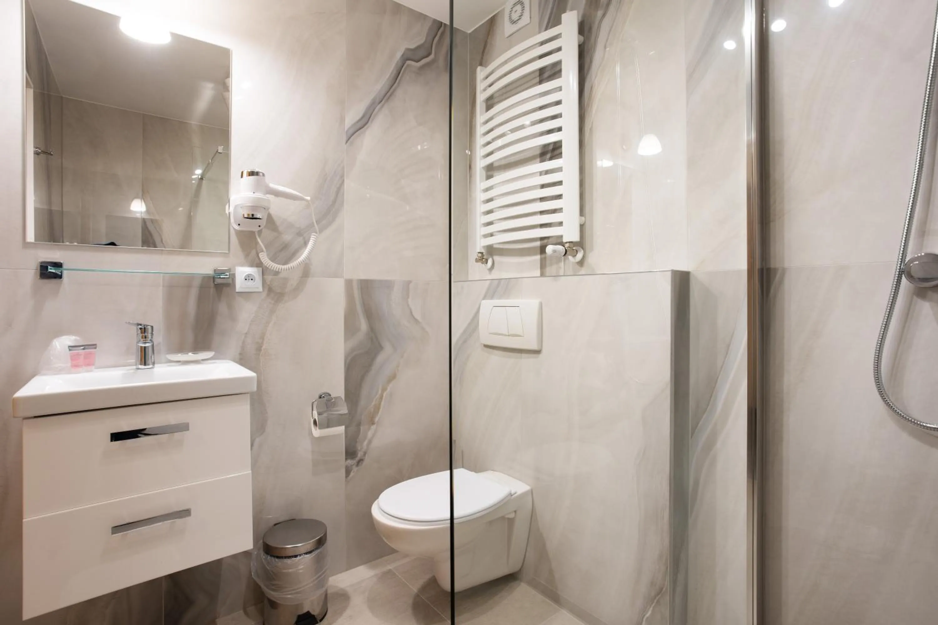 Shower in Hotel Pegaz