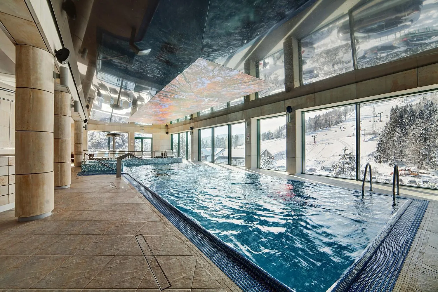 Swimming pool in Hotel Pegaz