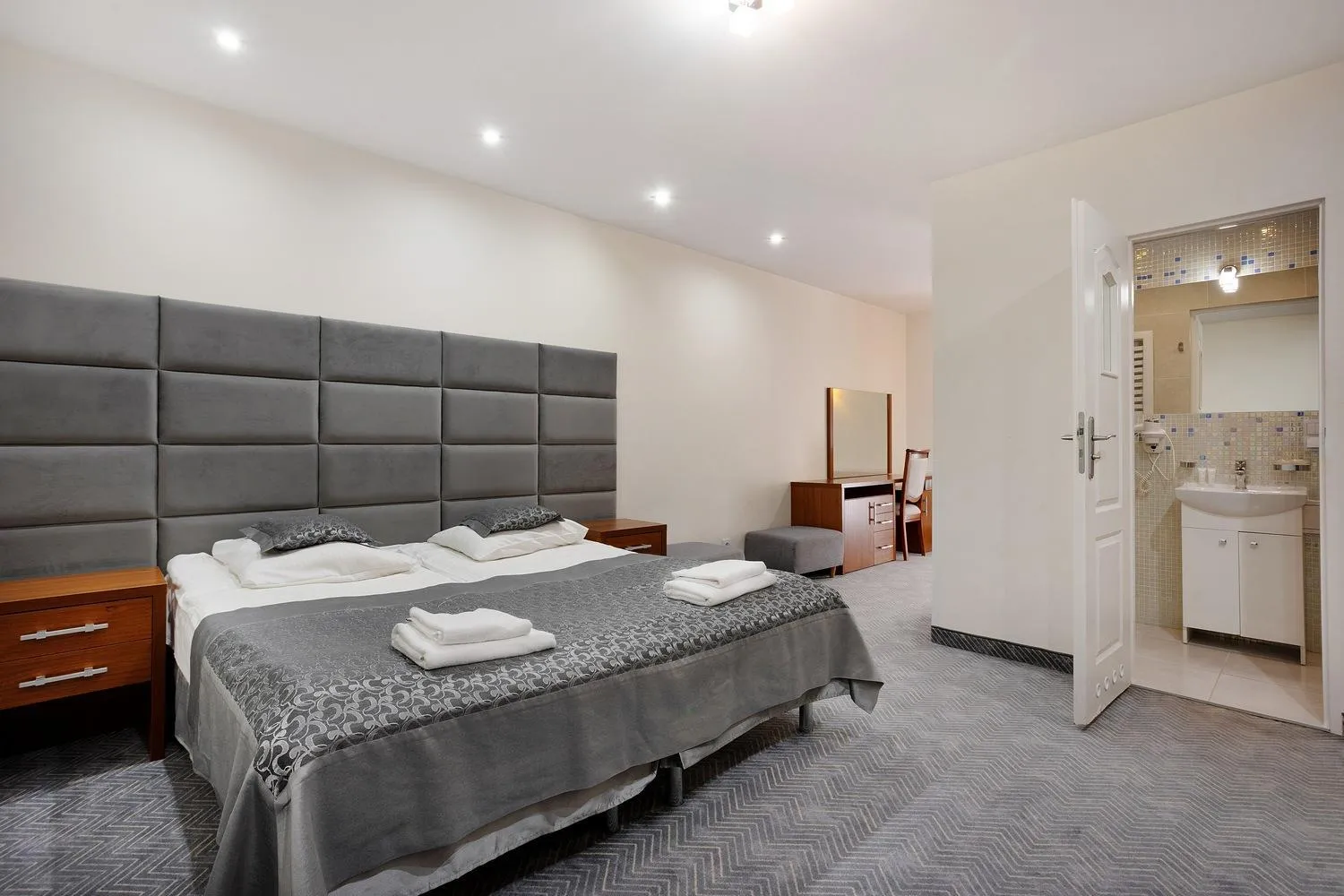 Bedroom, Bed in Hotel Pegaz