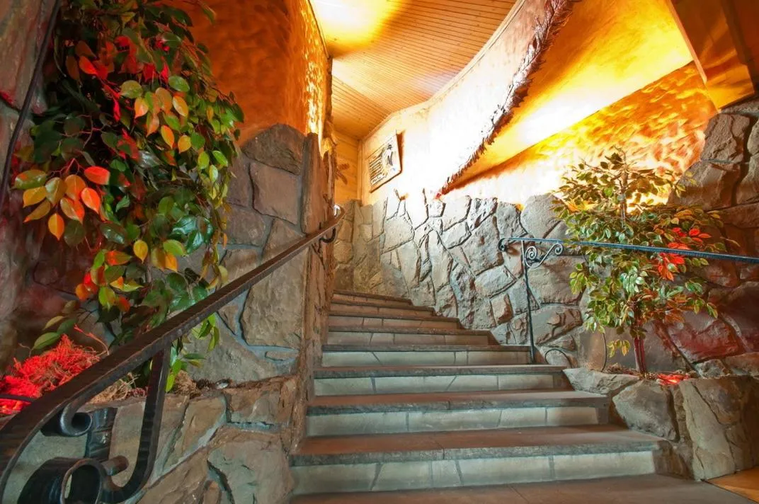 Decorative detail in Skalny Dworek