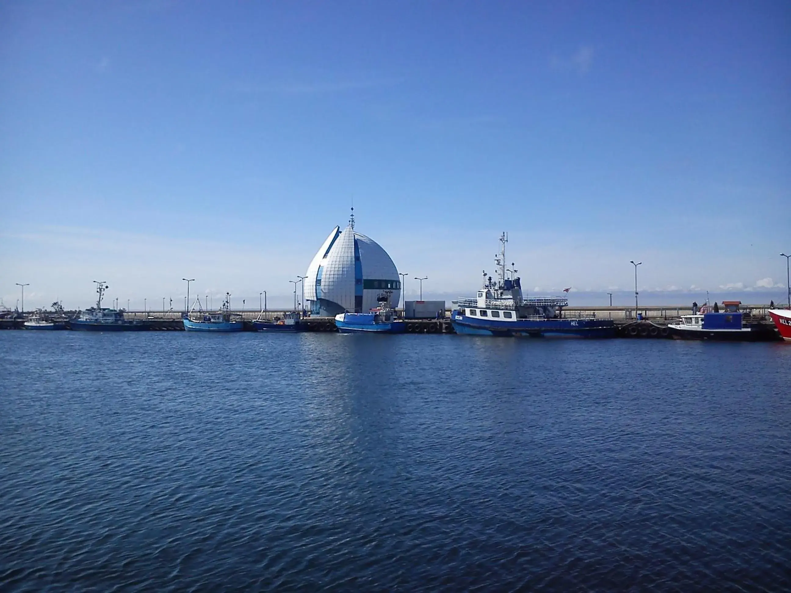 Nearby landmark in Halo Hel Nearby landmark in Halo Hel