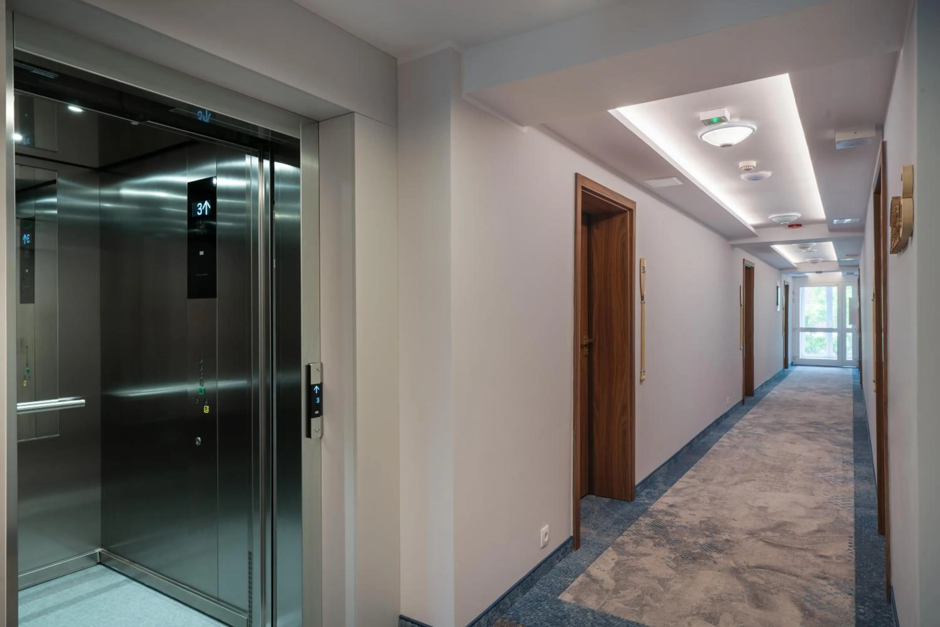 Lobby or reception in Halo Hel