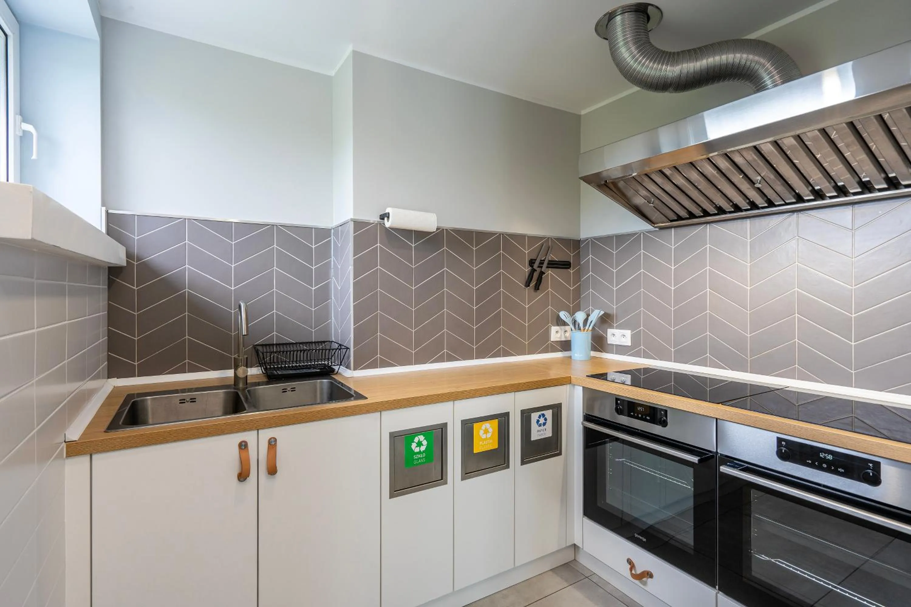 Kitchen or kitchenette in Halo Hel