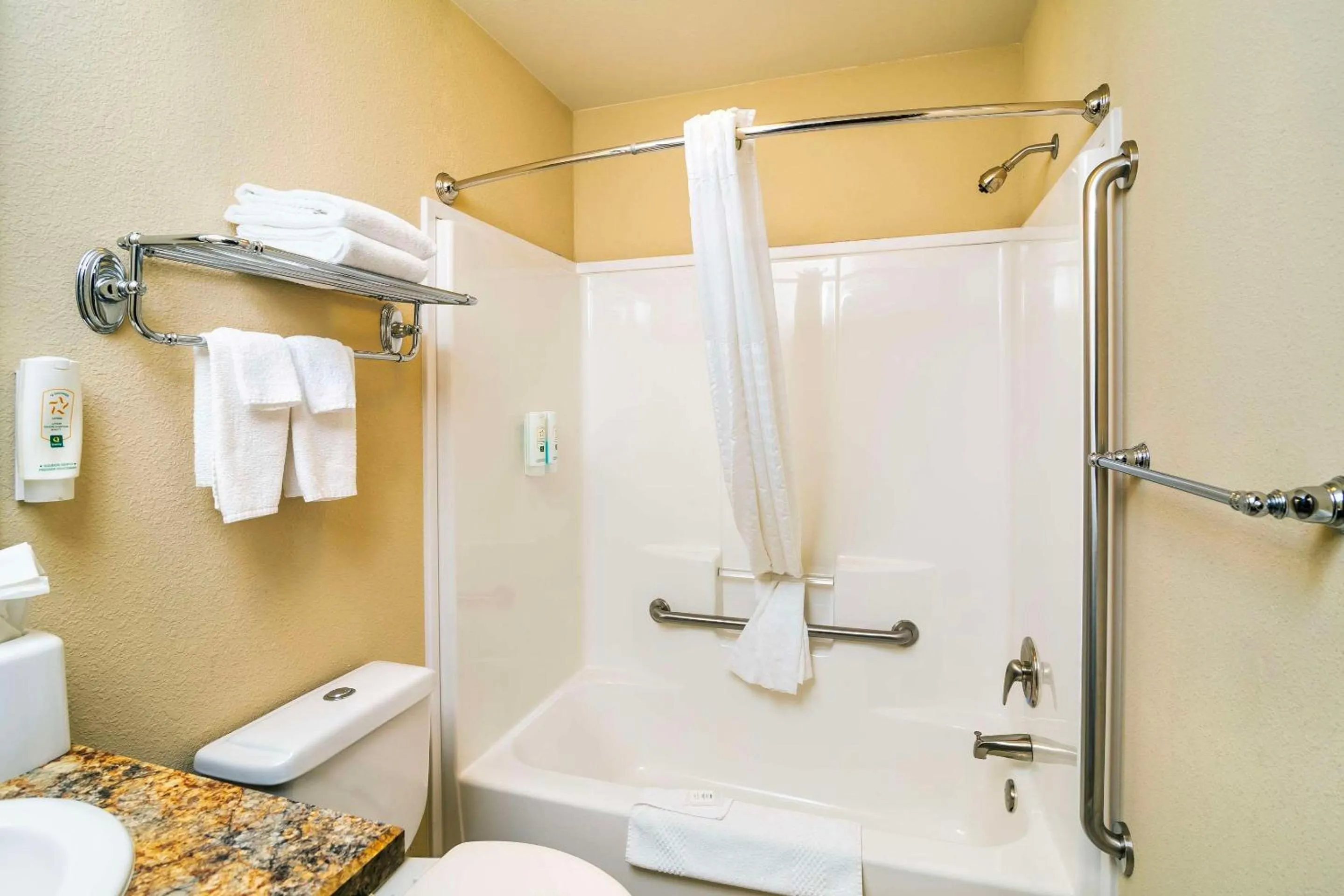 Bedroom in Quality Inn & Suites