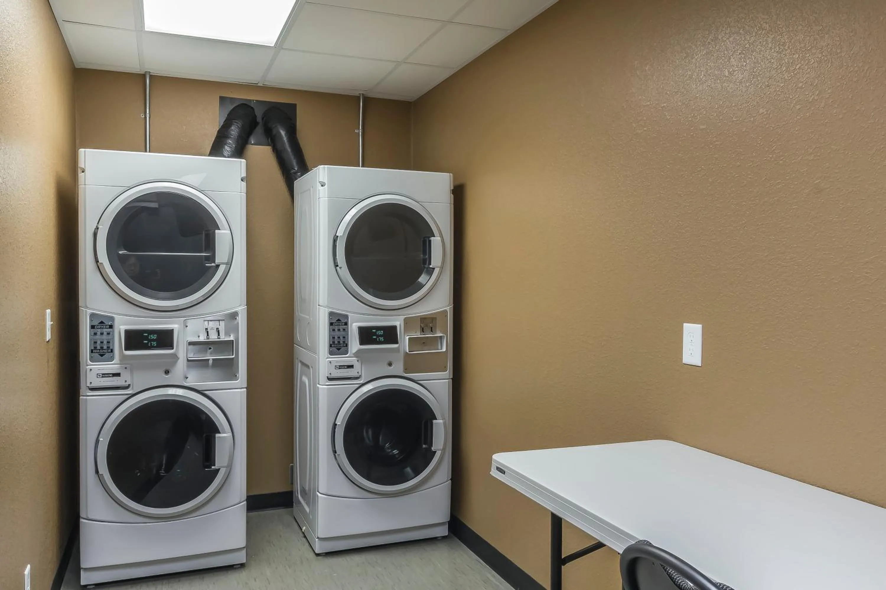 Area and facilities in Quality Inn & Suites