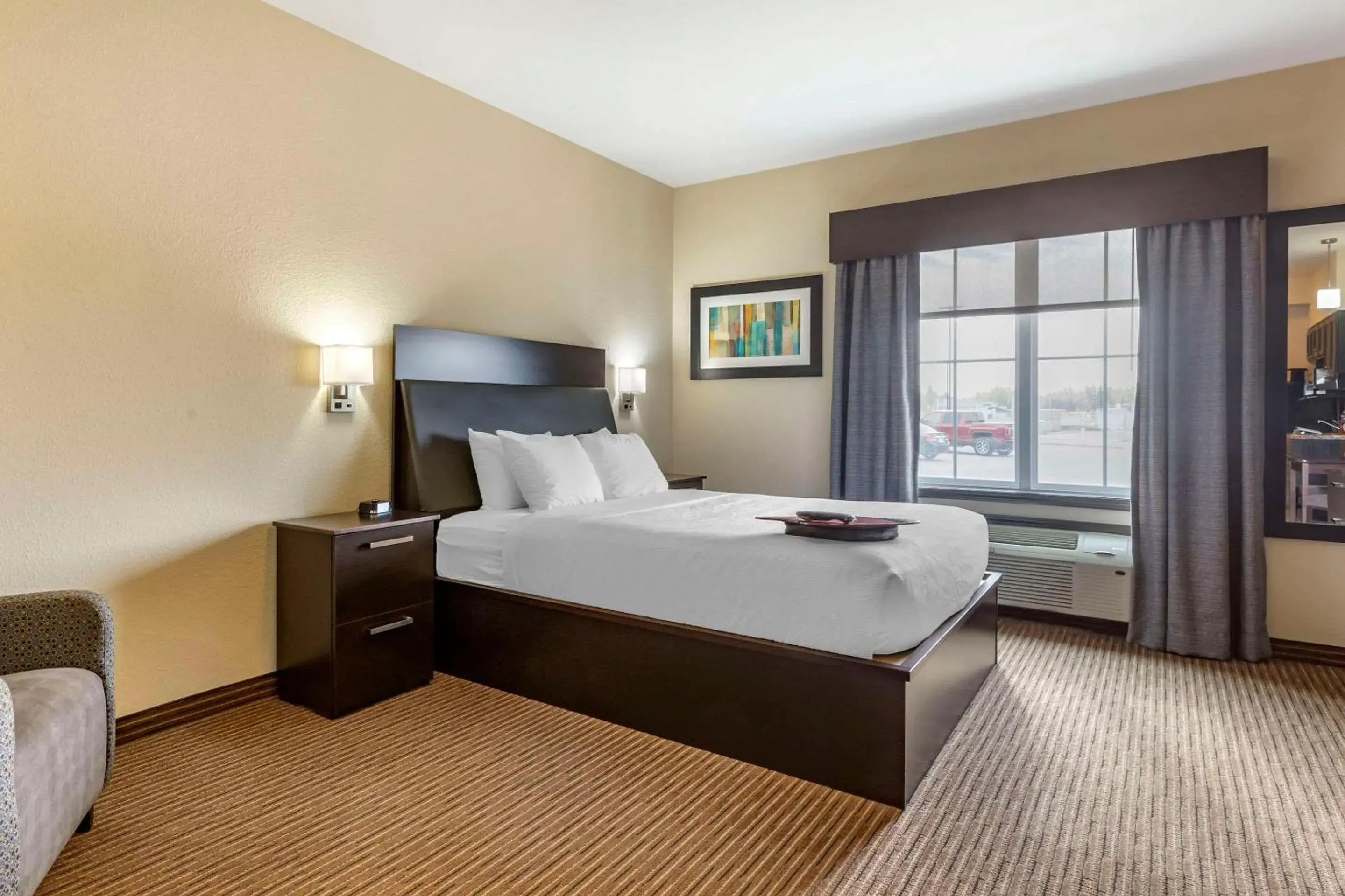 Bedroom, Bed in Quality Inn & Suites Bedroom, Bed in Quality Inn & Suites
