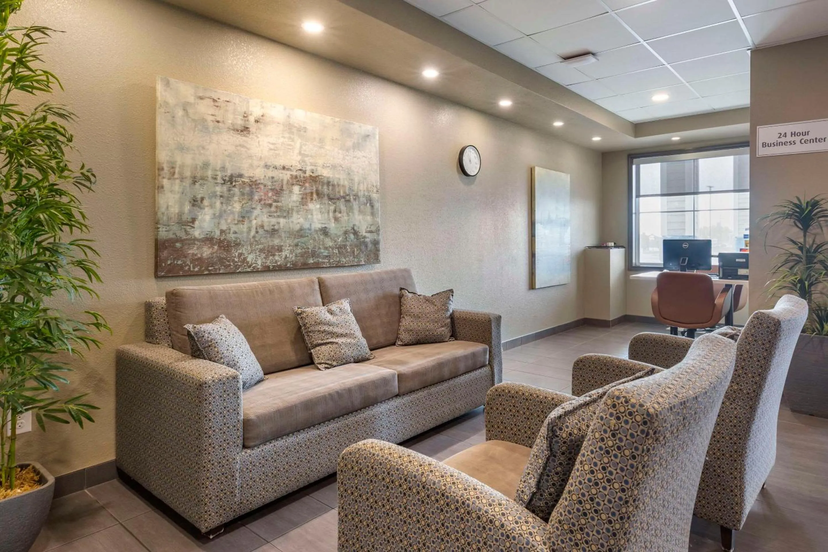 Lobby or reception in Quality Inn & Suites