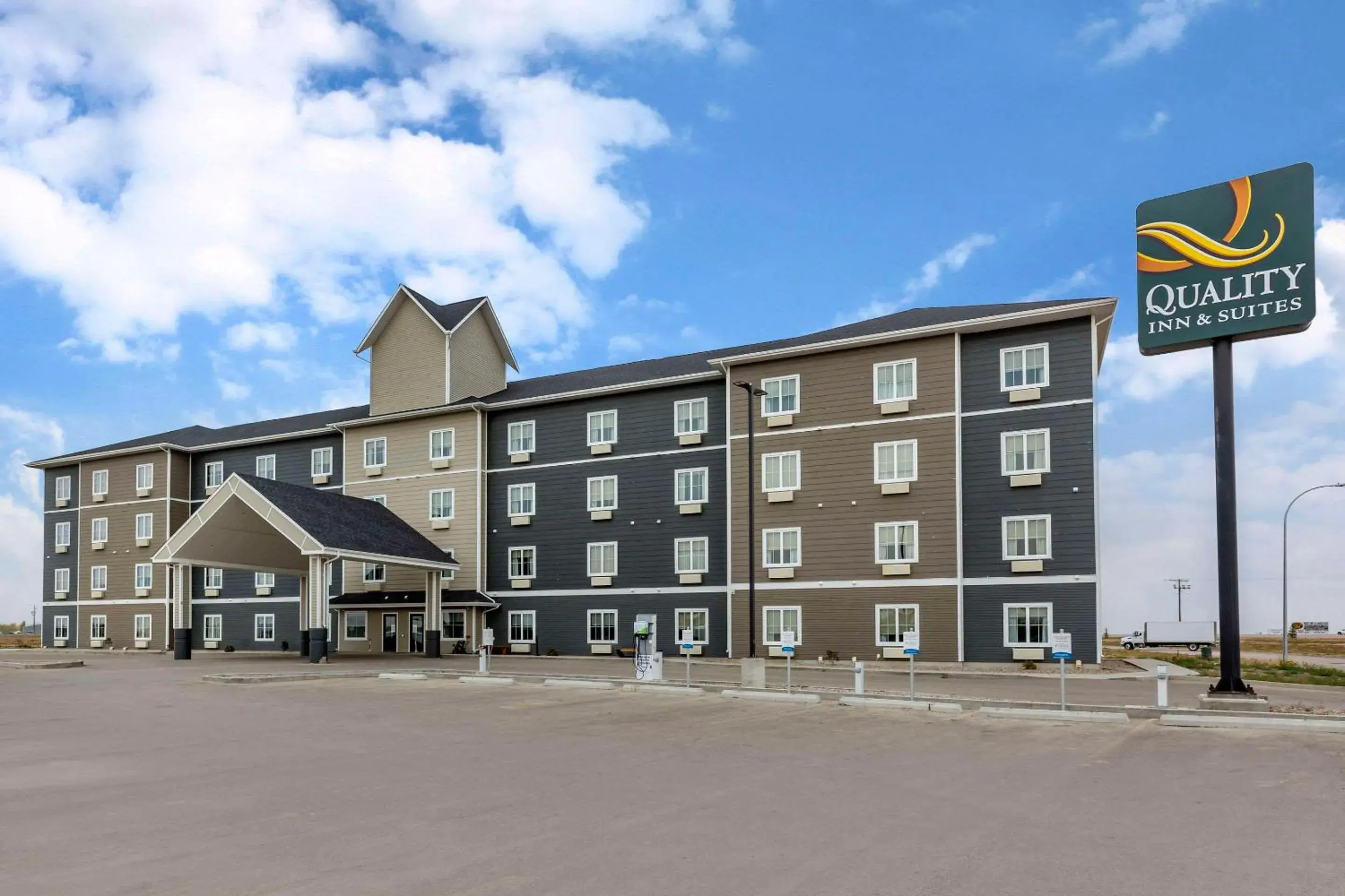 Property building in Quality Inn & Suites Property building in Quality Inn & Suites