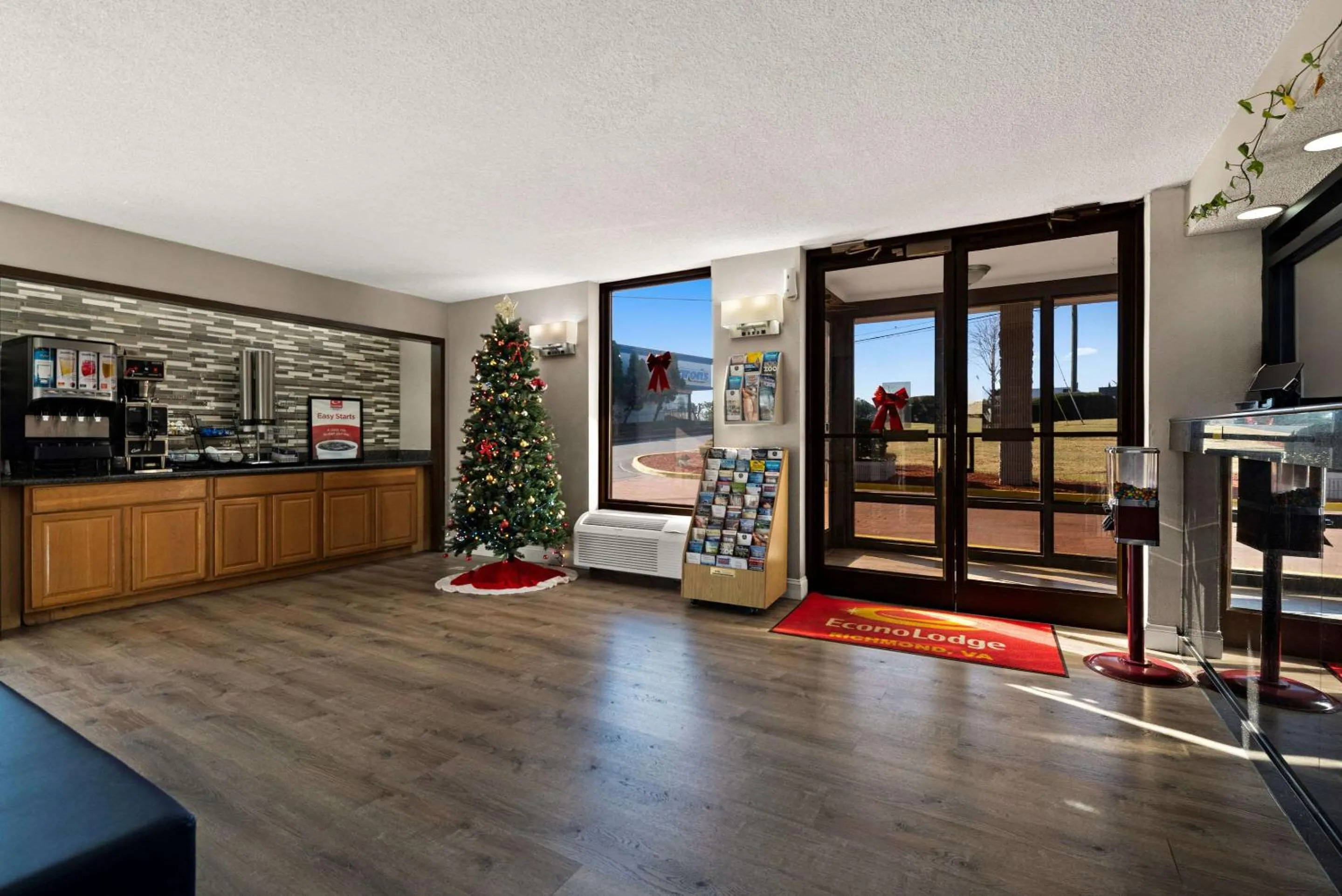 Lobby or reception in Rodeway Inn Richmond