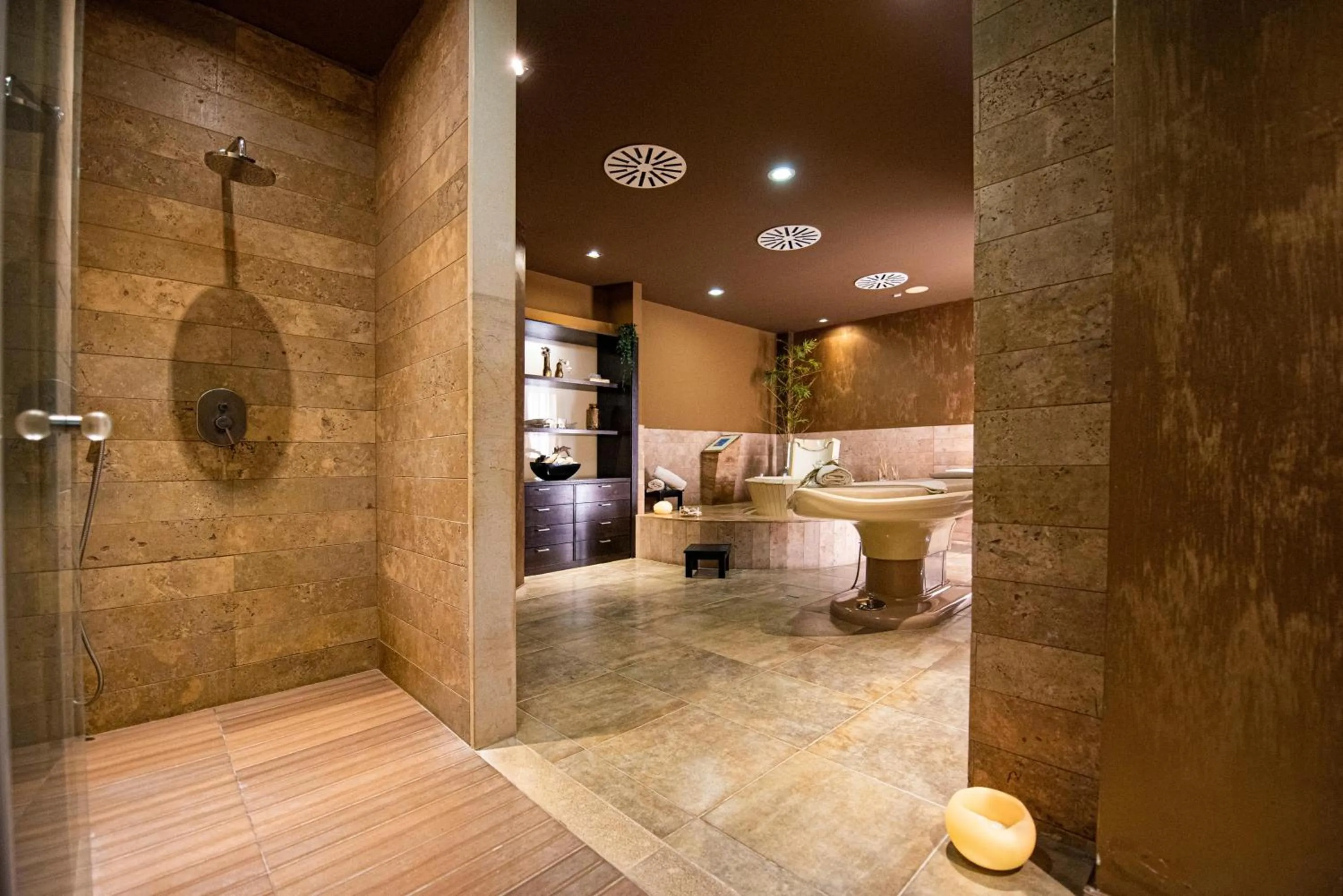 Massage in Basiliani - CDSHotels