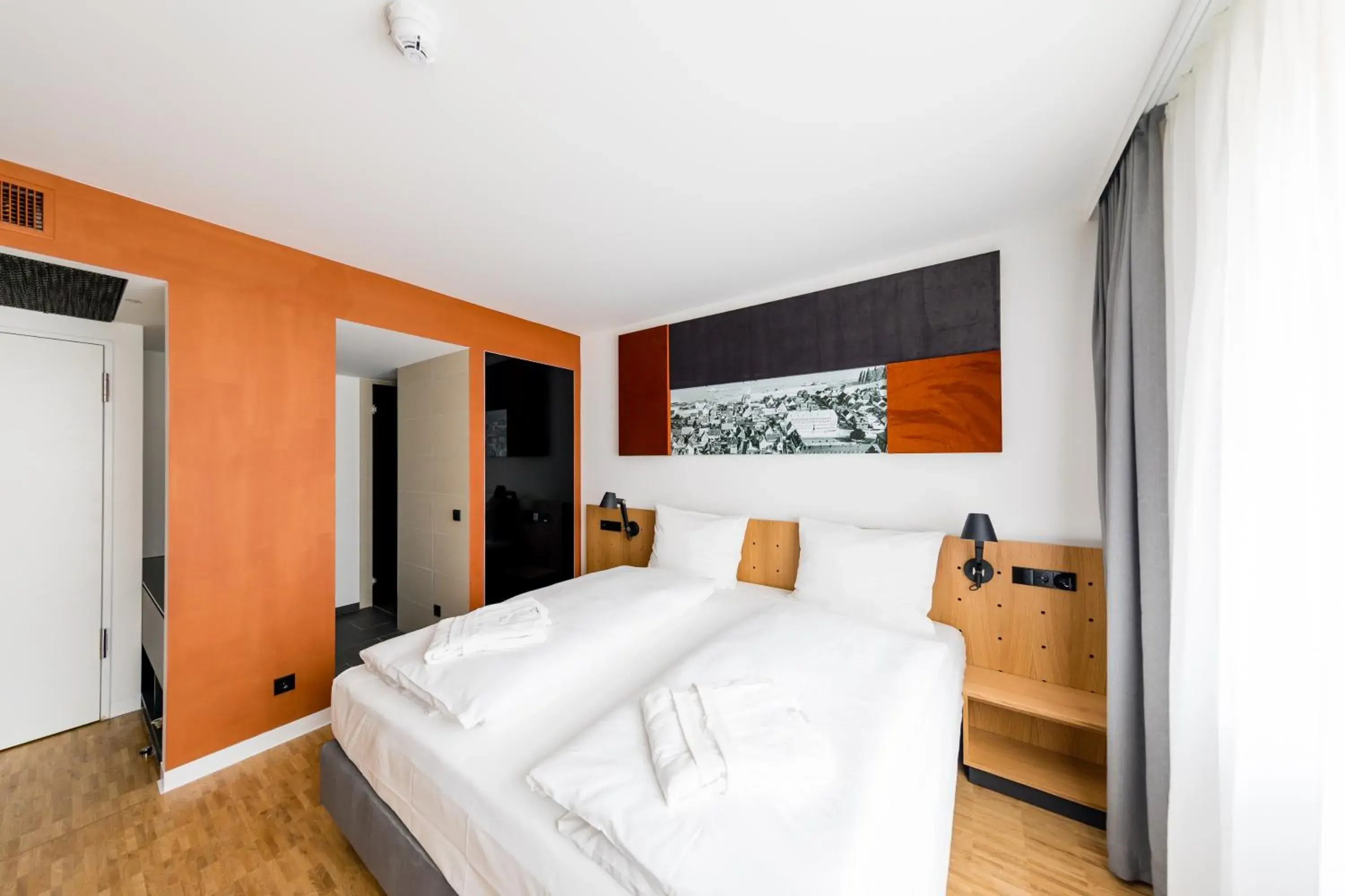 Bedroom, Bed in mk | hotel rüsselsheim Bedroom, Bed in mk | hotel rüsselsheim