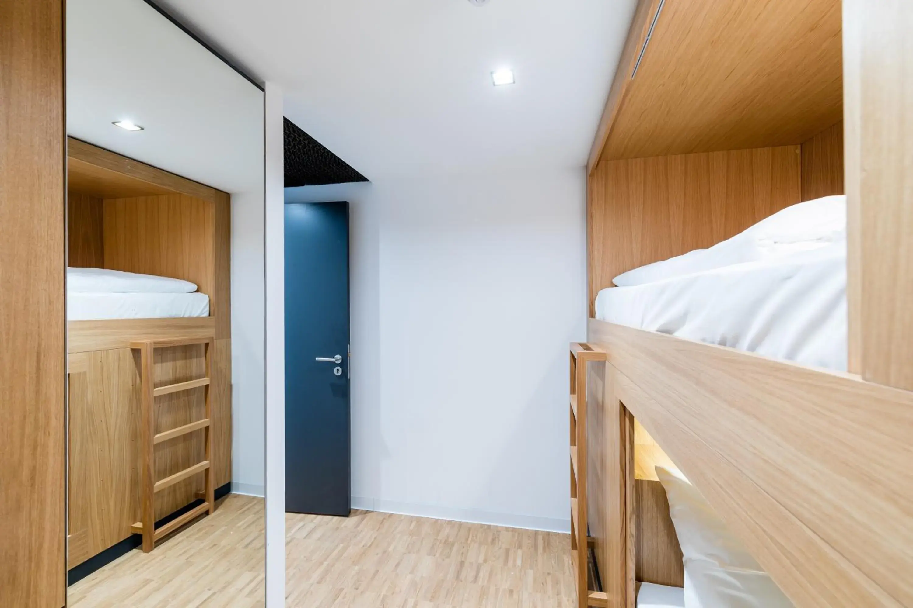 Bedroom, Bed in mk | hotel rüsselsheim Bedroom, Bed in mk | hotel rüsselsheim