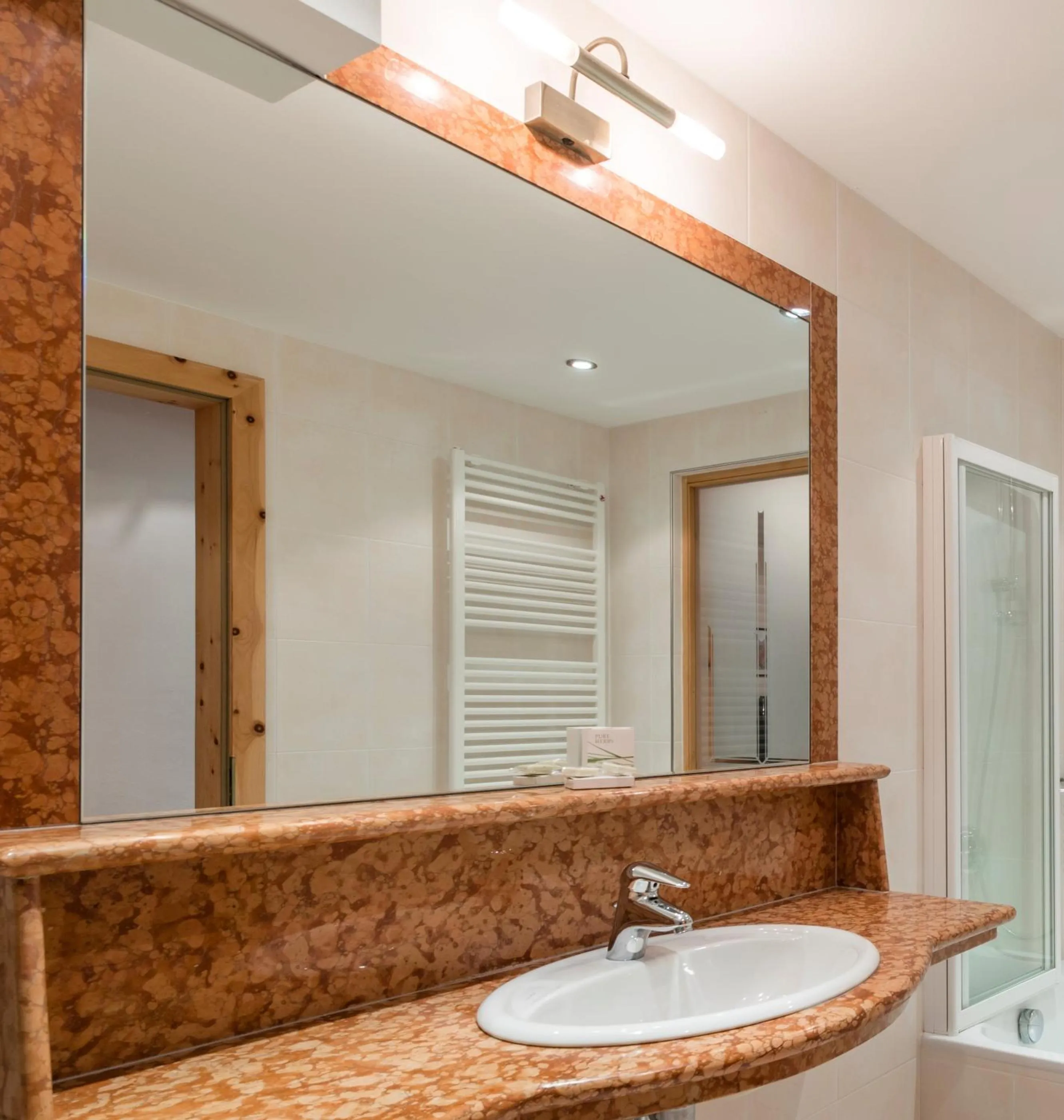 Bathroom in Paradies Pure Mountain Resort