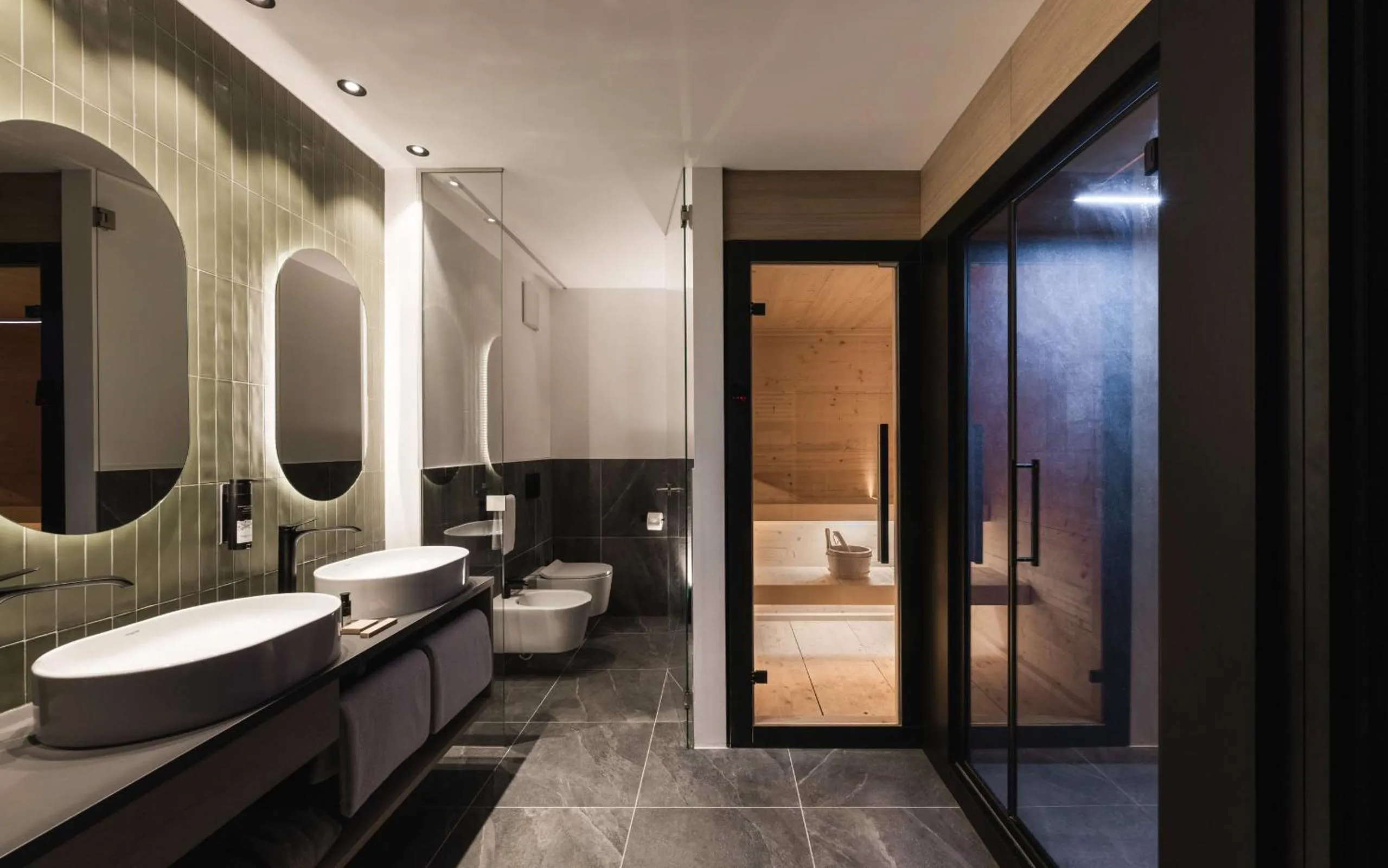 Bathroom in MyPARADIES