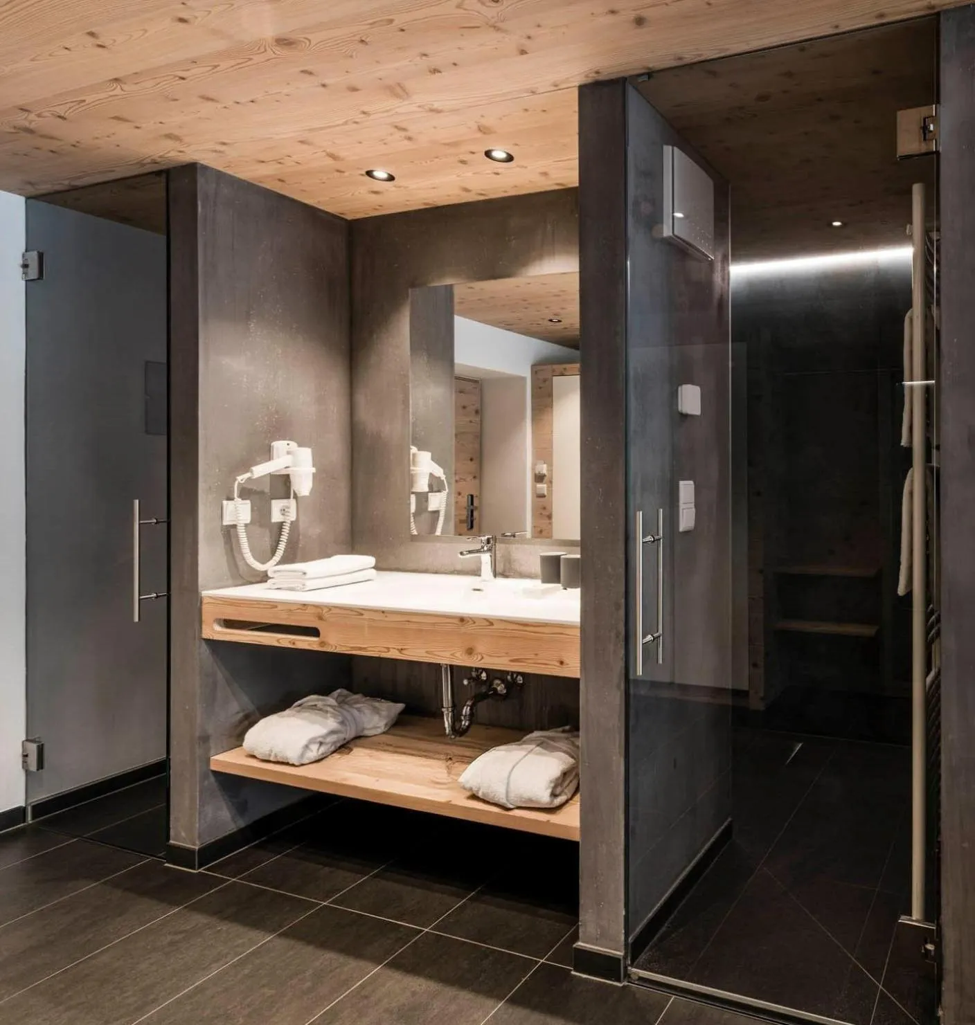 Bathroom in MyPARADIES