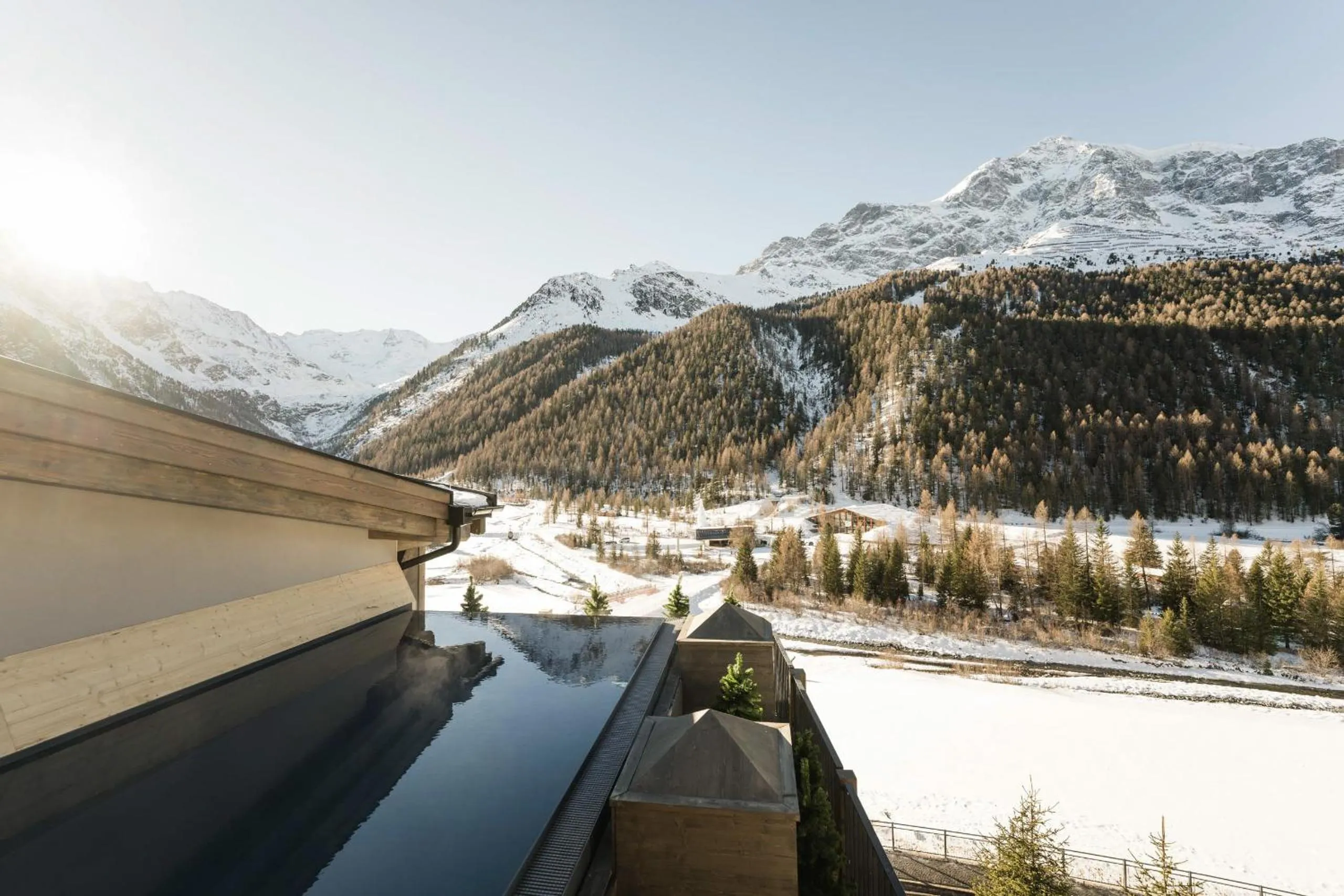 Swimming pool in MyPARADIES