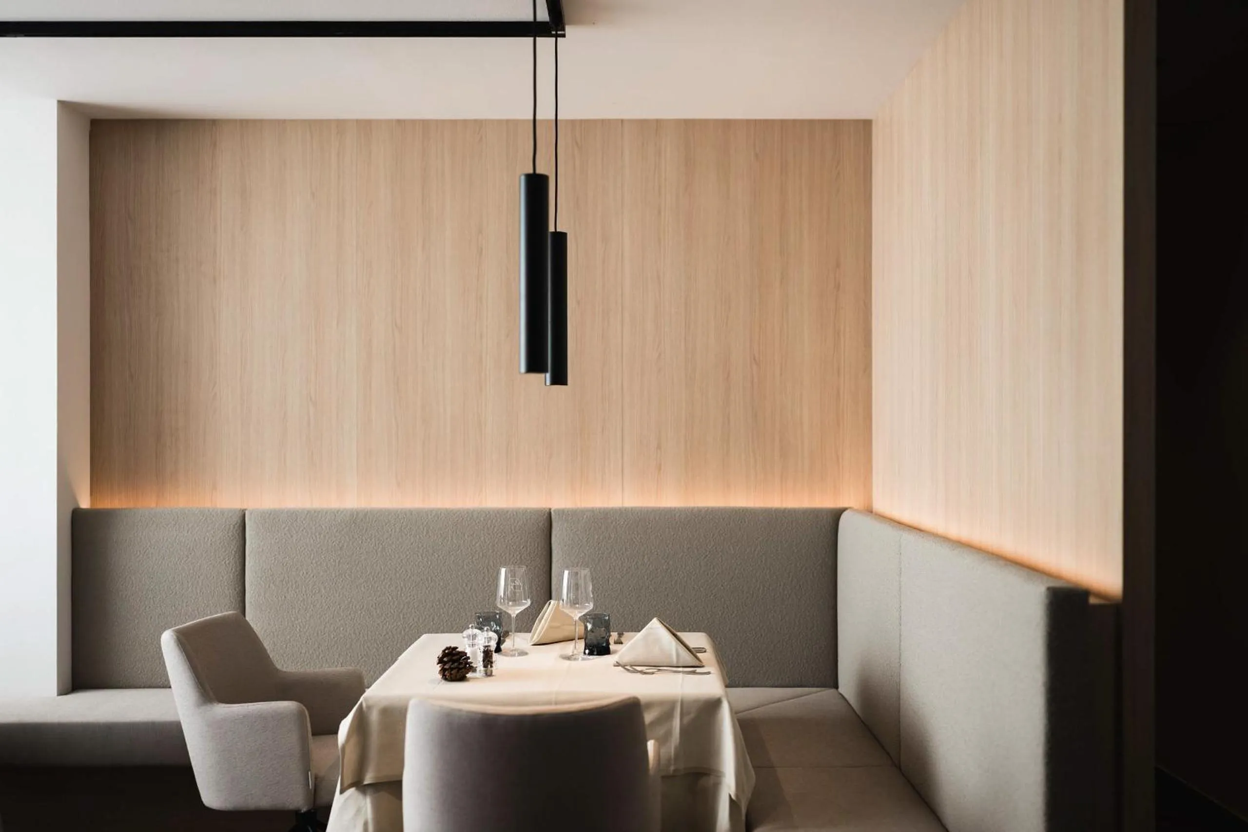 Restaurant/places to eat in MyPARADIES