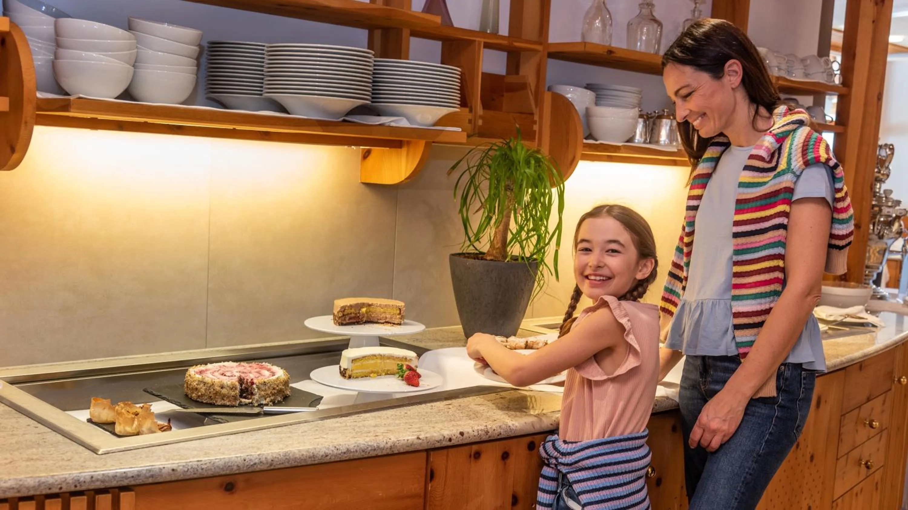 Restaurant/places to eat in Hotel Post - OlangCard included