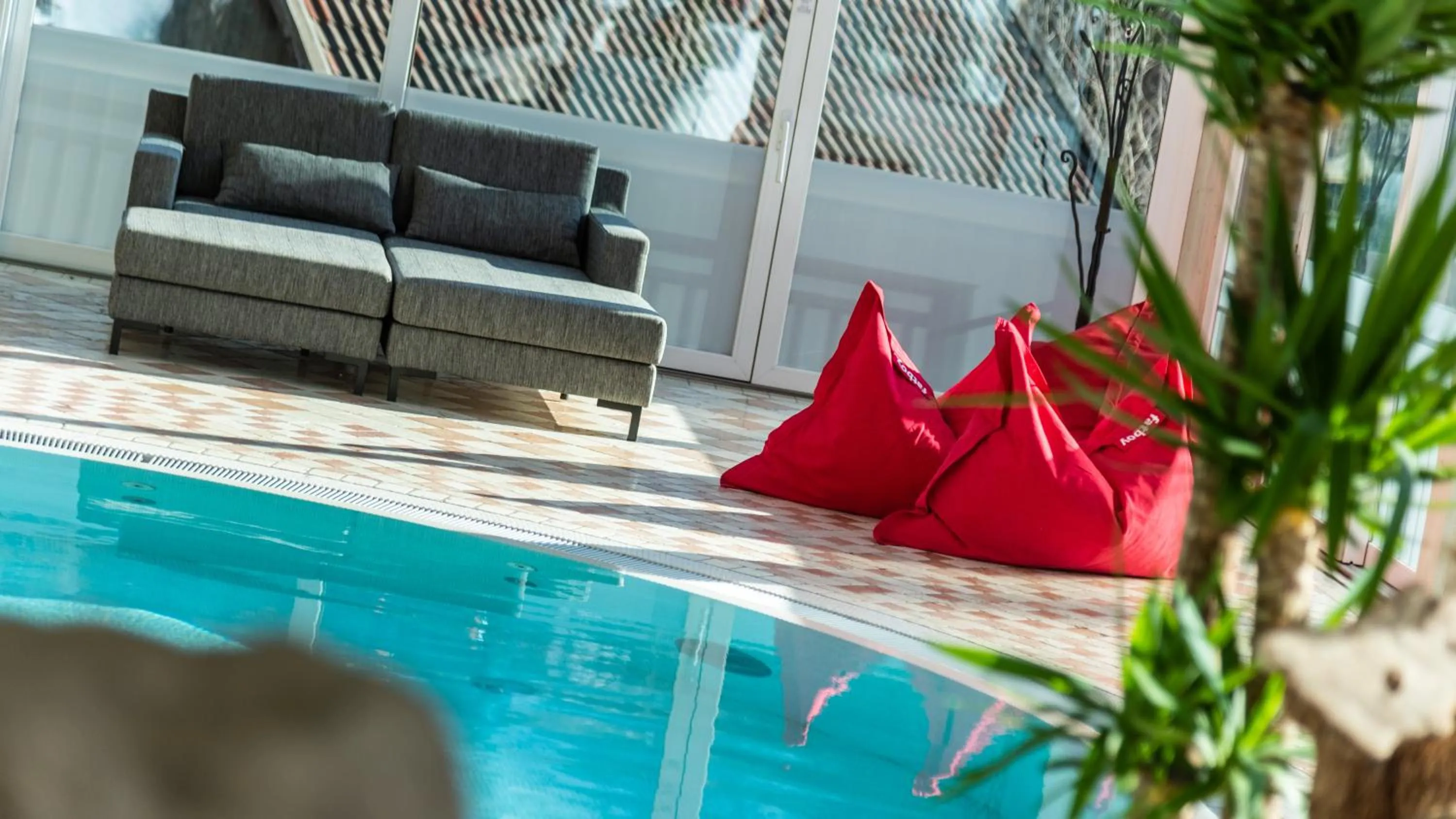 Decorative detail in Hotel Post - OlangCard included