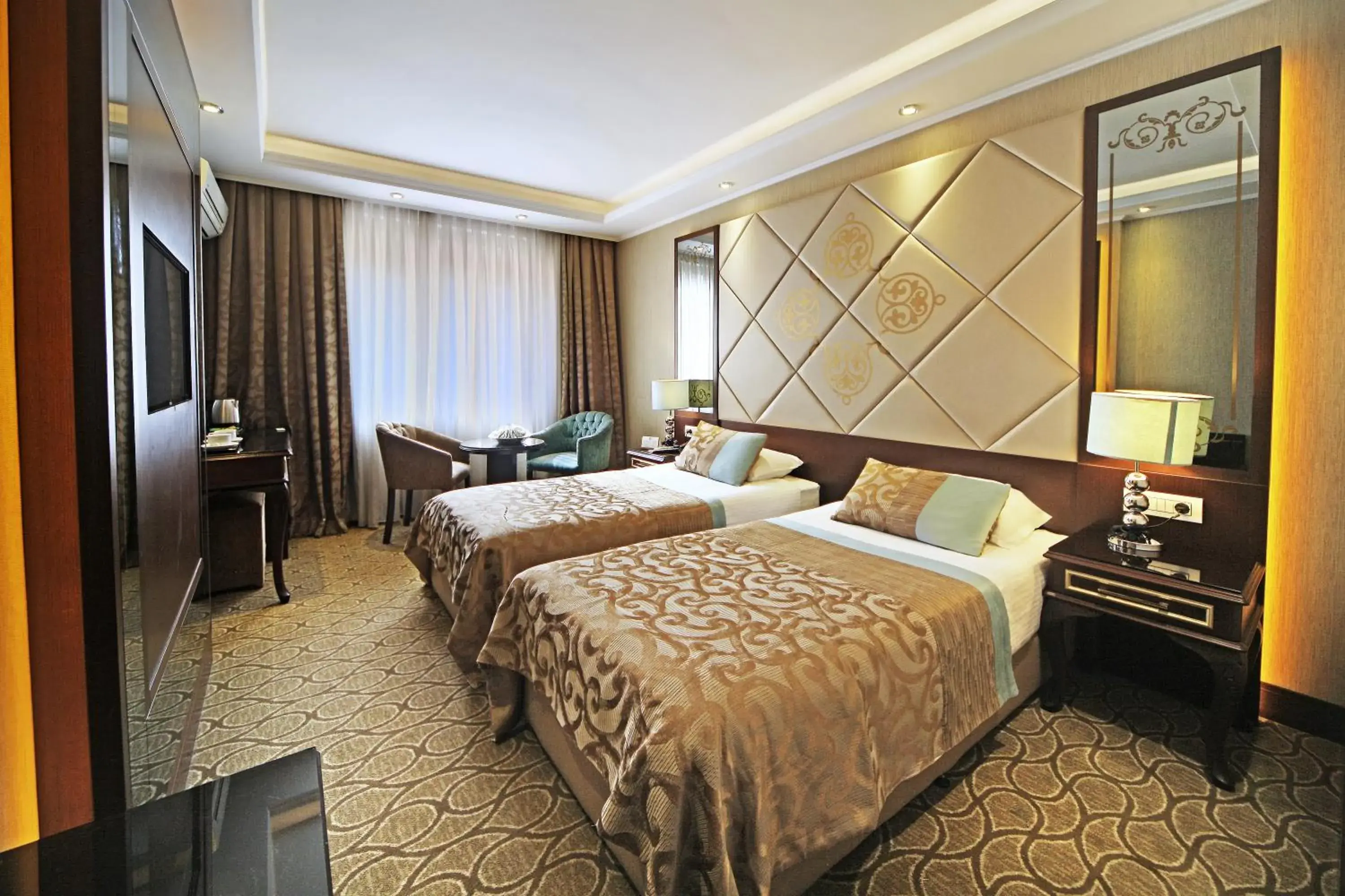 Photo of the whole room, Bed in The Parma Hotel Downtown Photo of the whole room, Bed in The Parma Hotel Downtown