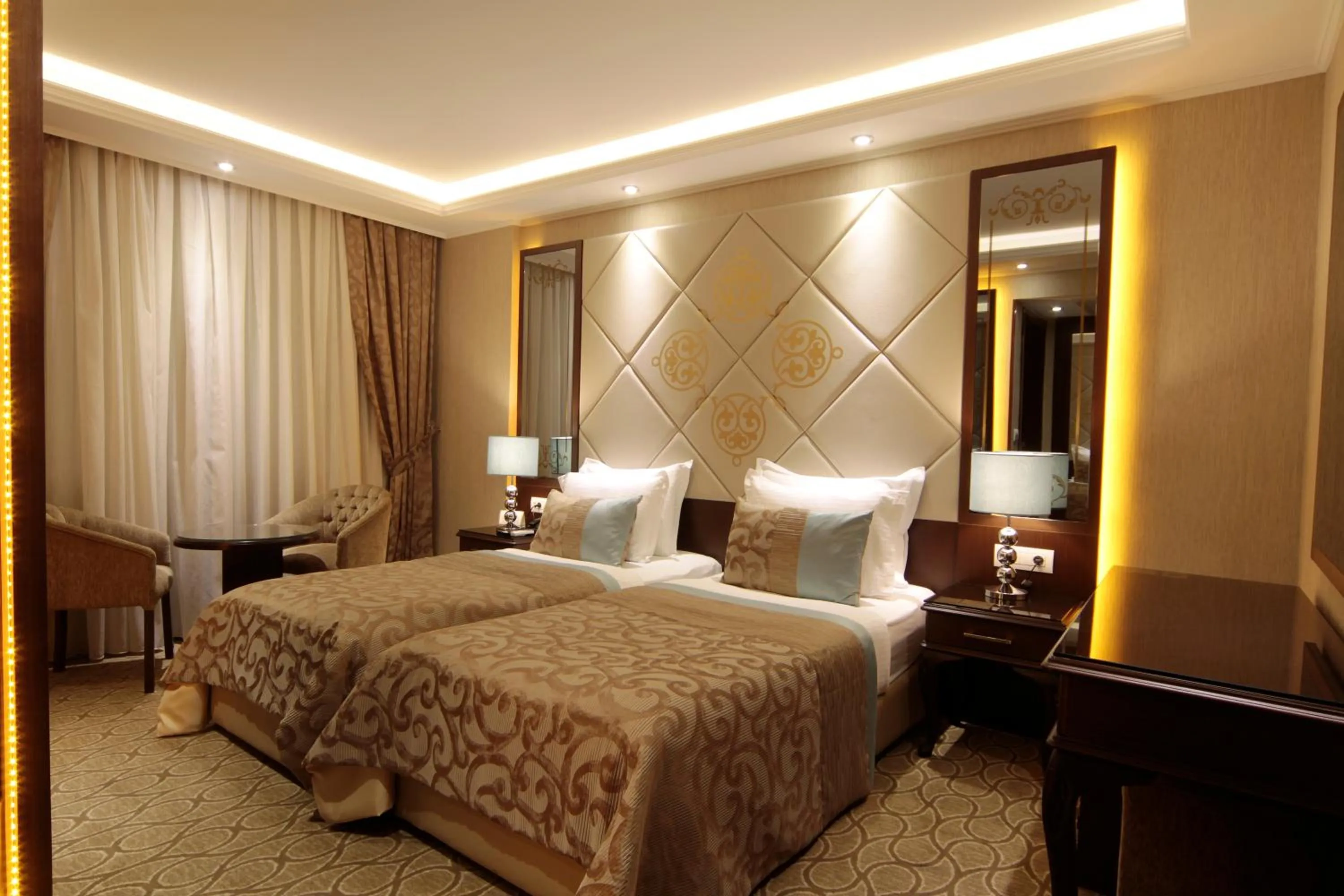 Photo of the whole room, Bed in The Parma Hotel Downtown