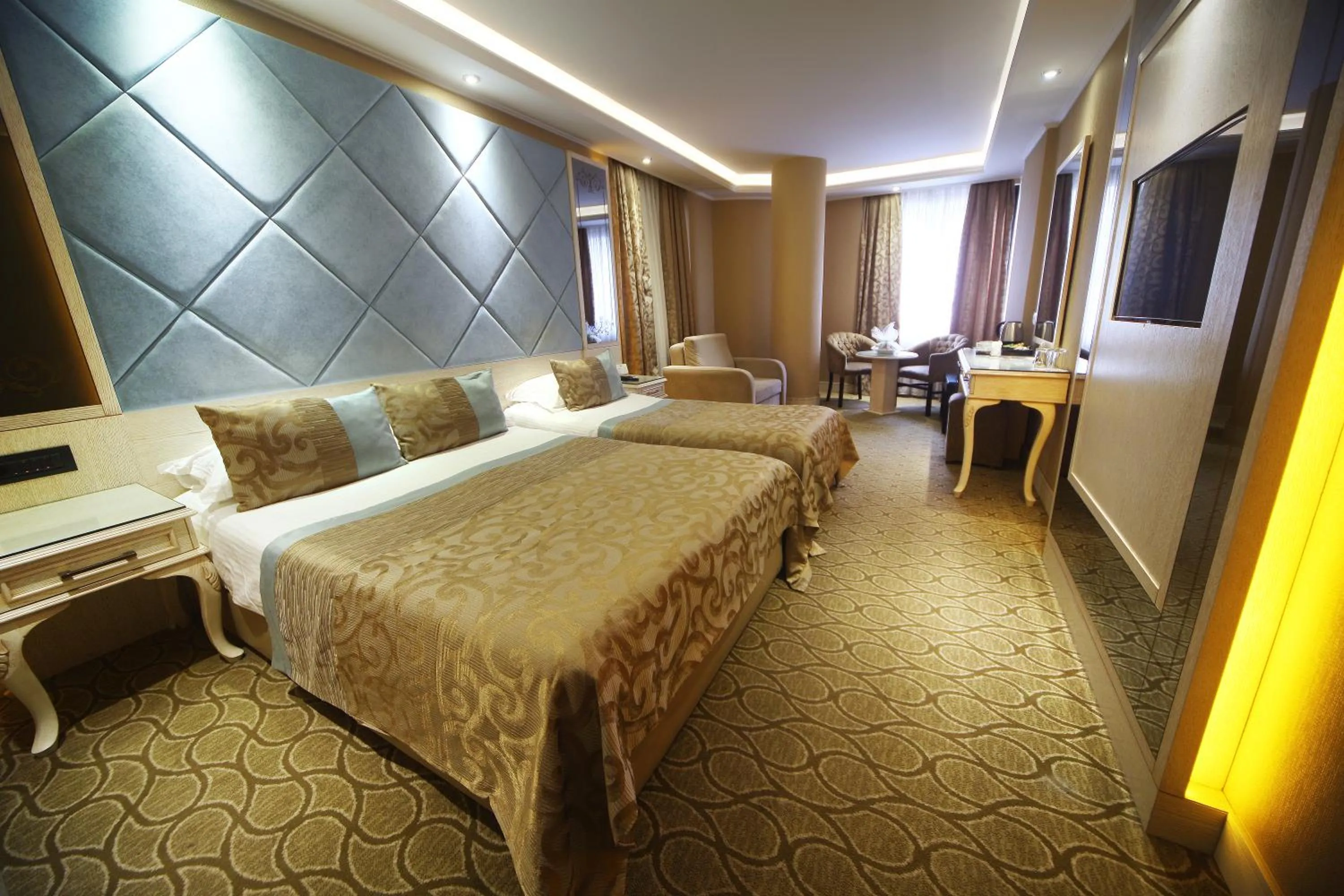 Photo of the whole room, Bed in The Parma Hotel Downtown