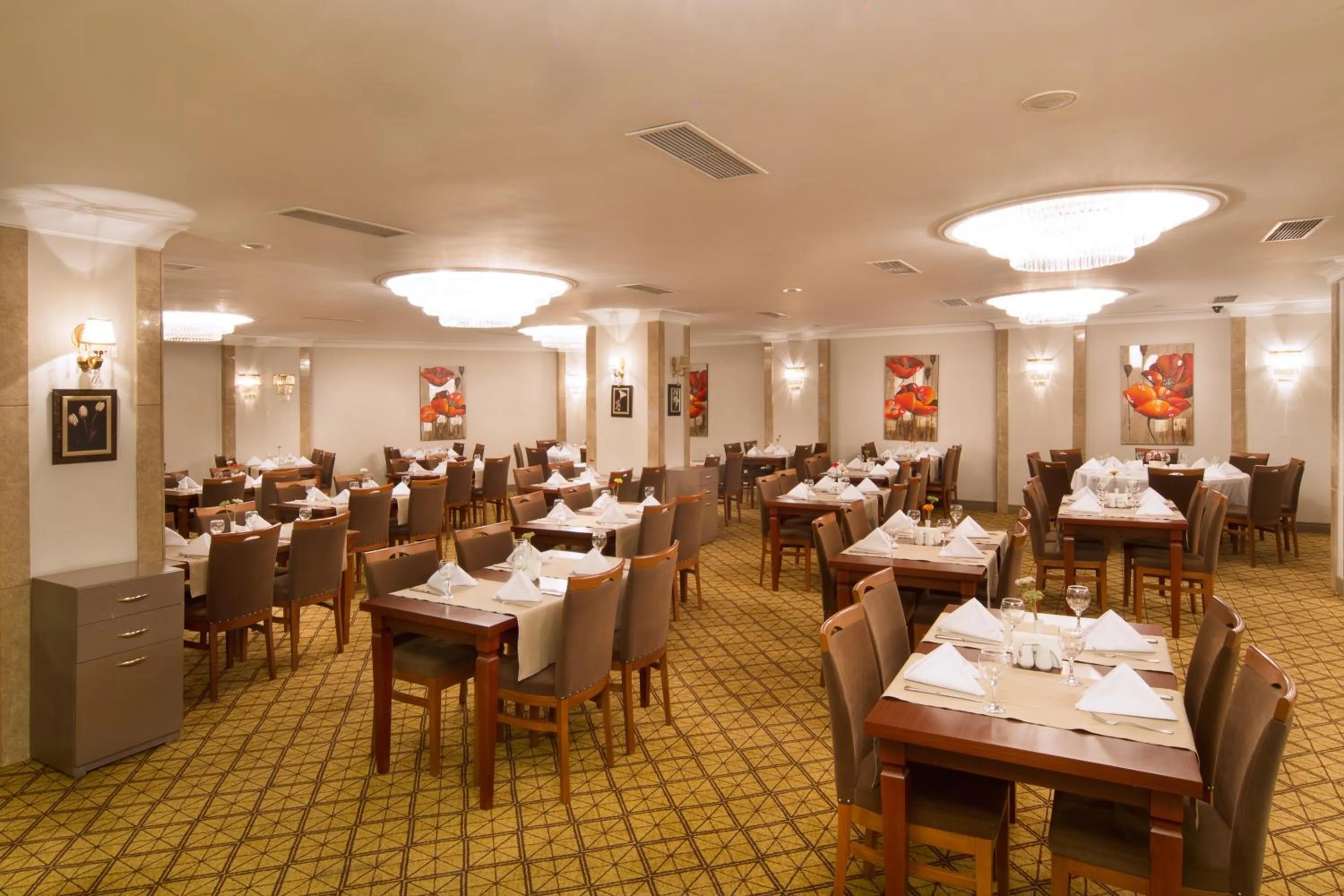 Restaurant/places to eat in The Parma Hotel Downtown