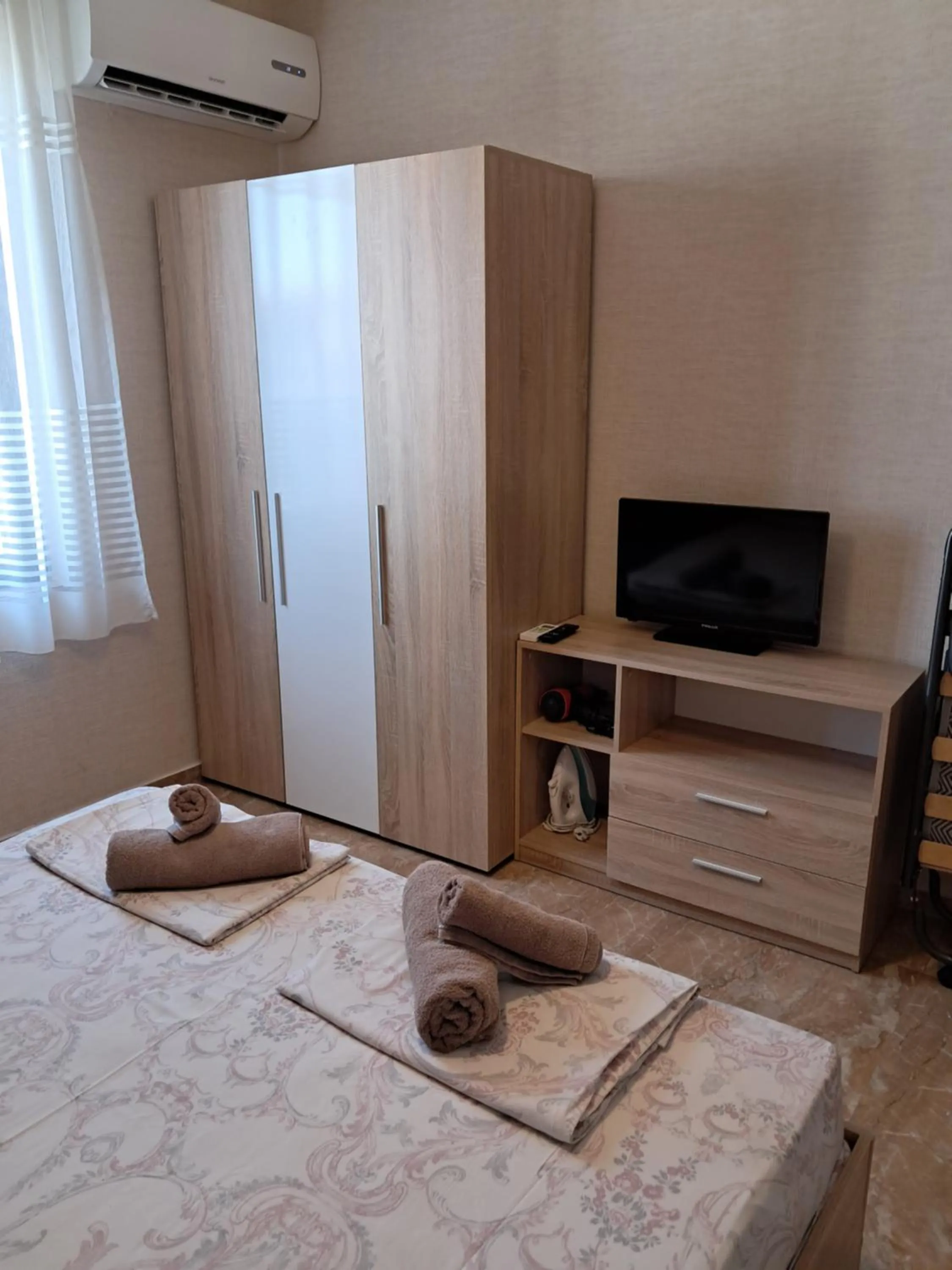 Bed in Apart Hotel Iglika