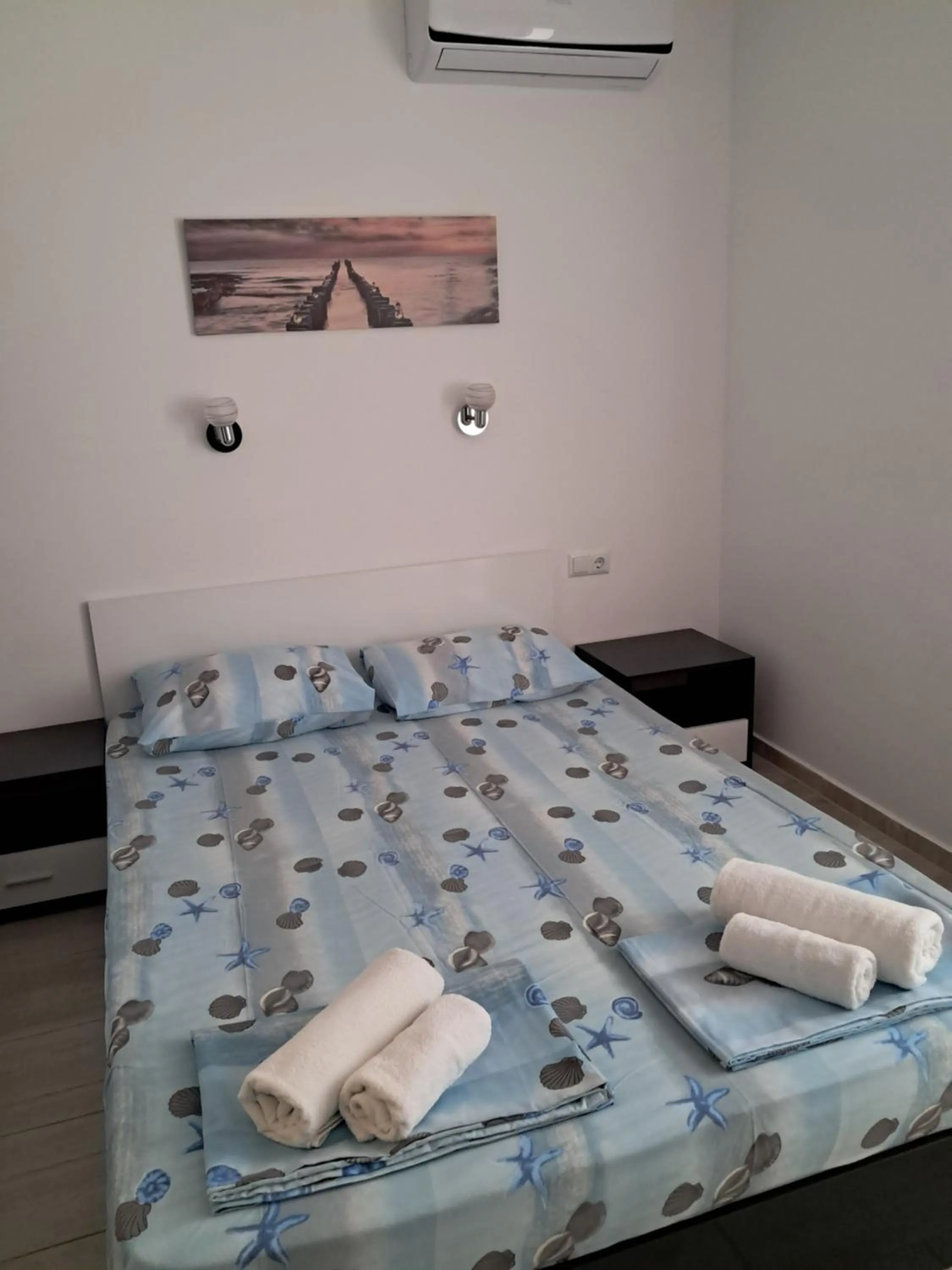 Bed in Apart Hotel Iglika