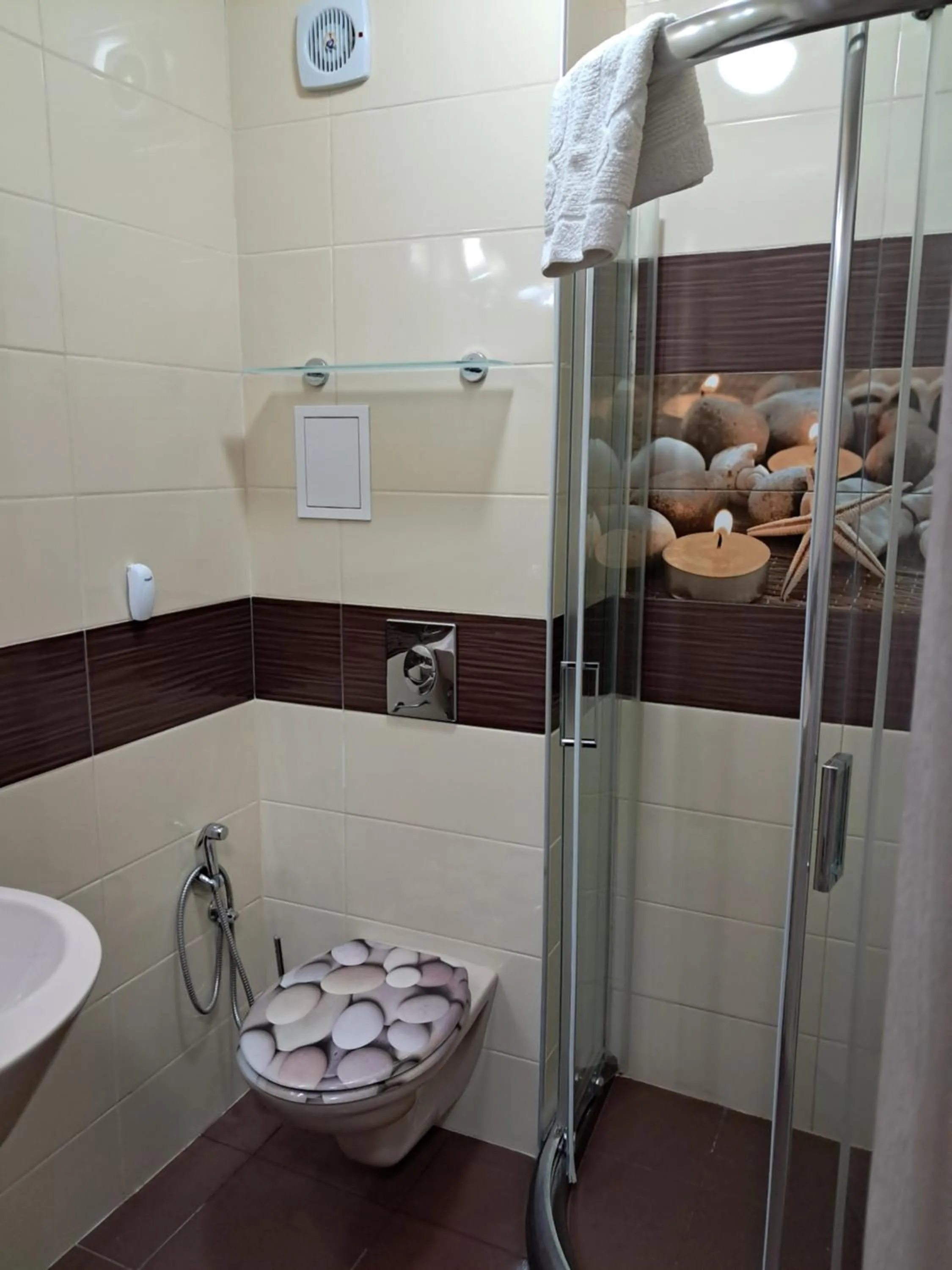 Shower in Apart Hotel Iglika