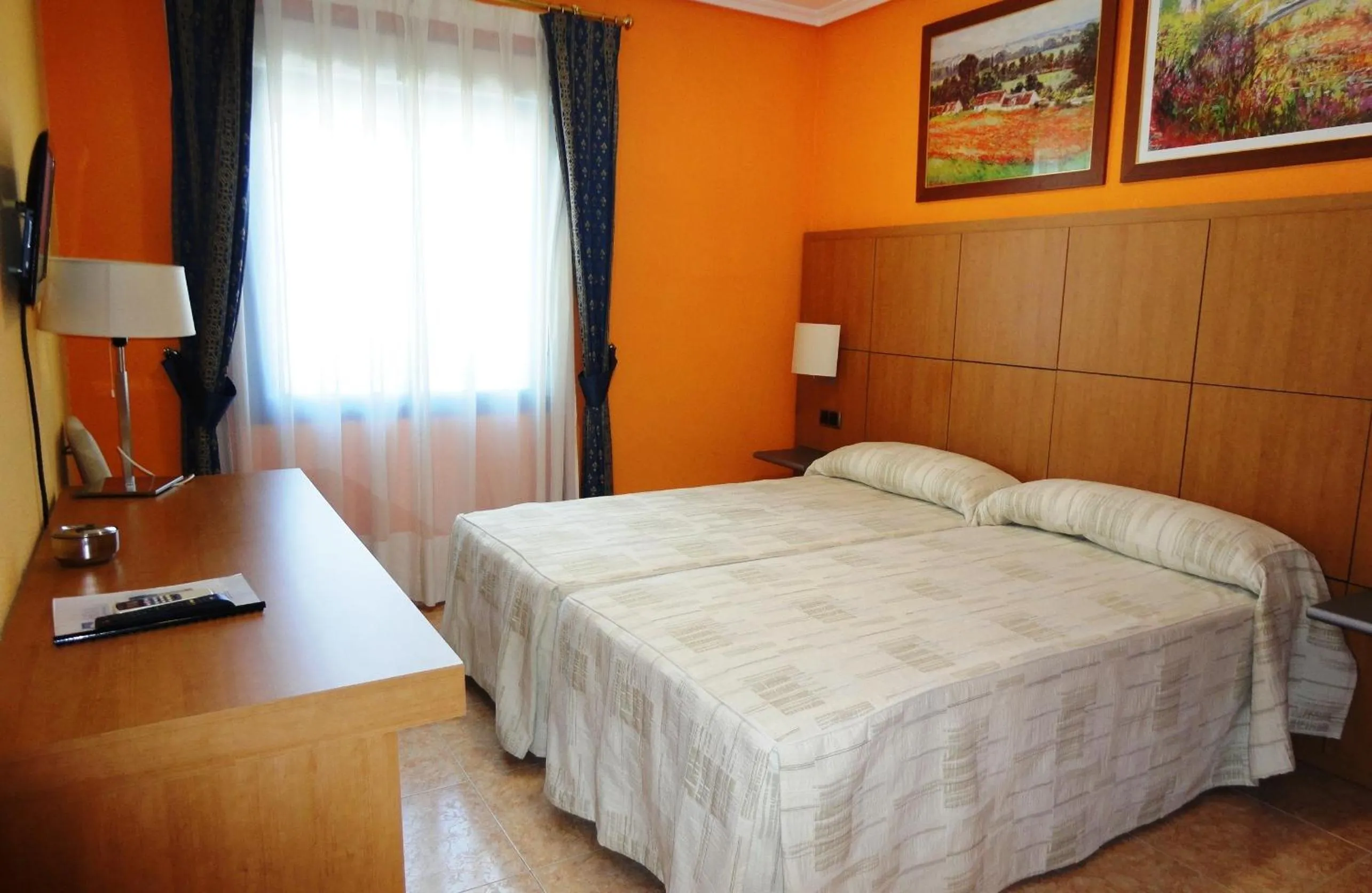 Photo of the whole room, Bed in Hotel Mirador